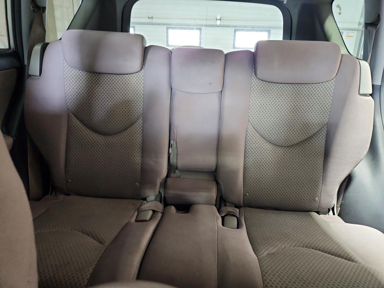 2007 Toyota Rav4 Base Silver vin: JTMBD33V076043458