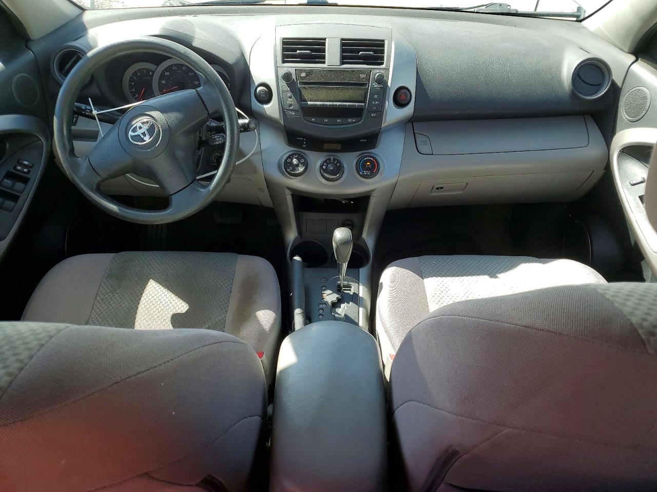 2008 Toyota Rav4 Base Белый vin: JTMBD33V085192010