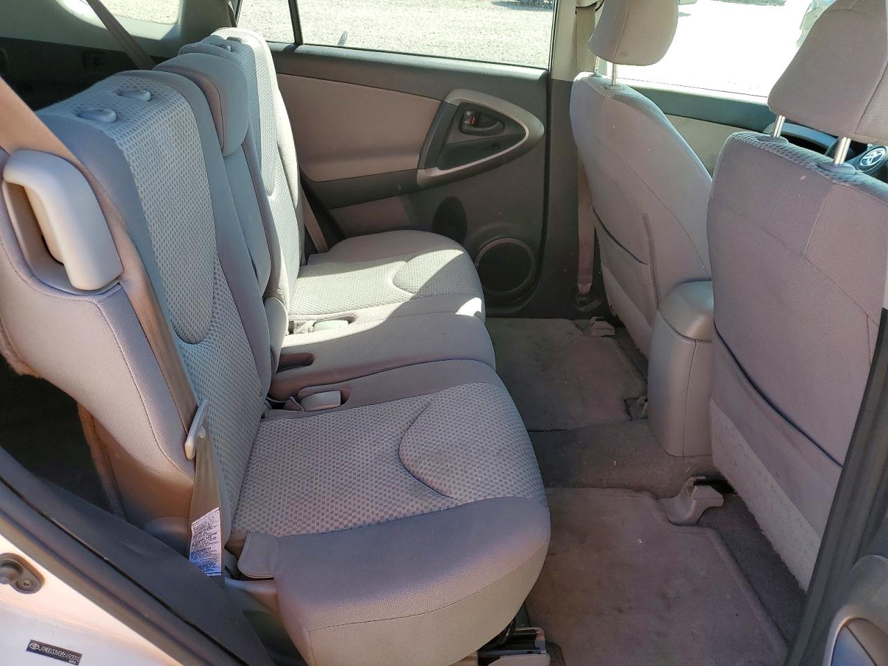 2008 Toyota Rav4 Base Белый vin: JTMBD33V085192010