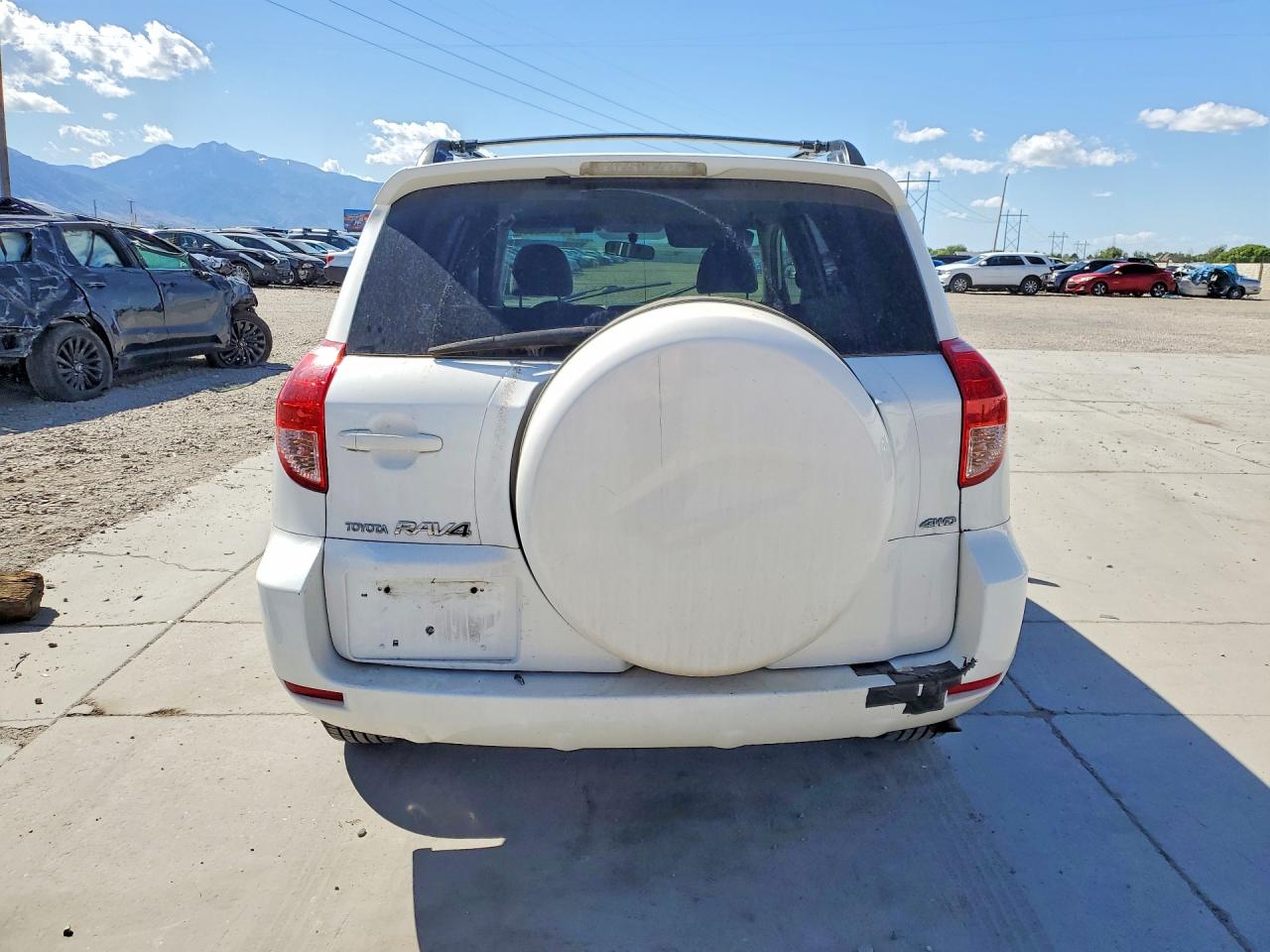 2008 Toyota Rav4 Base Белый vin: JTMBD33V085192010