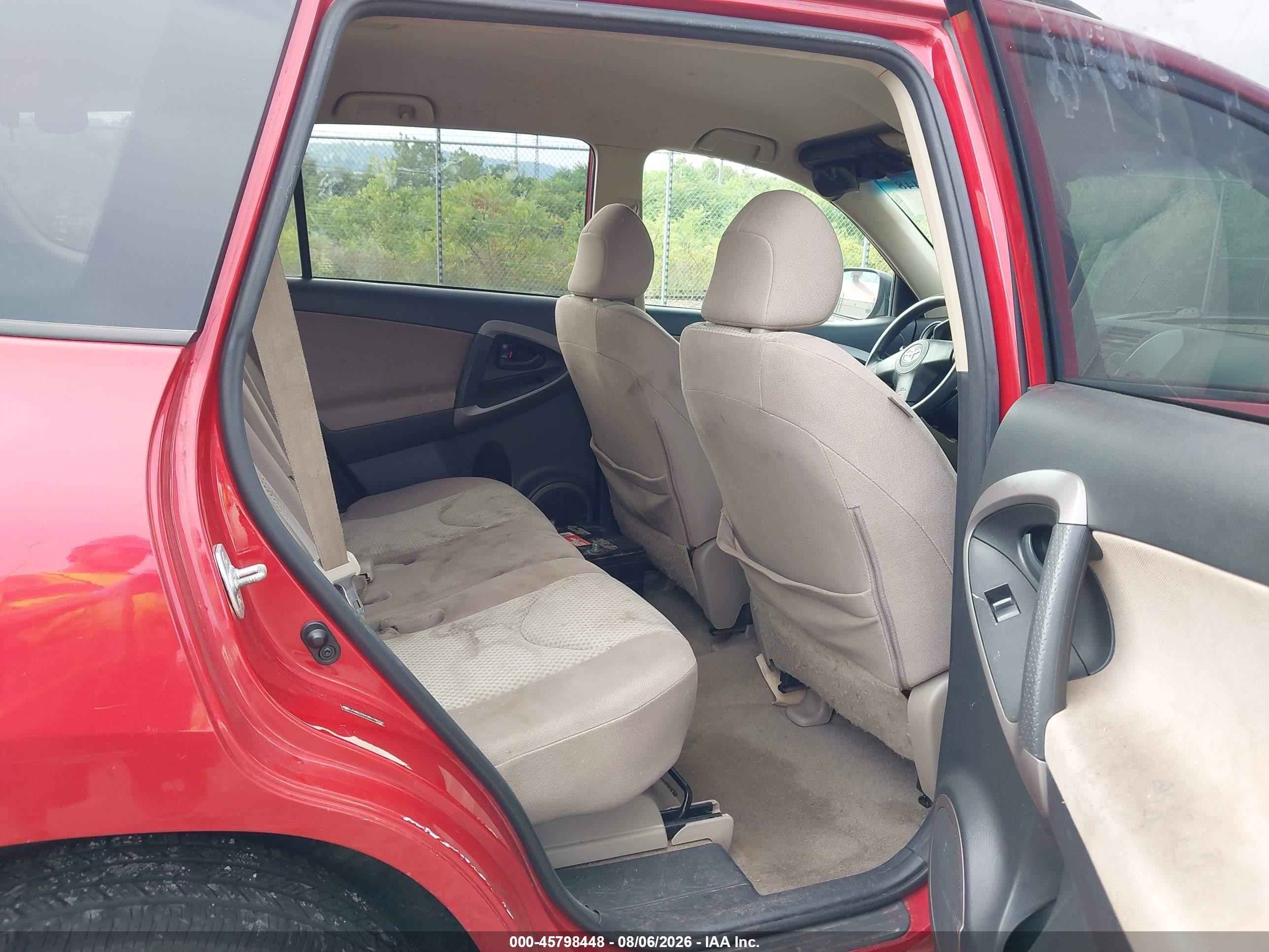 2008 Toyota Rav4   Red vin: JTMBD33V085198230