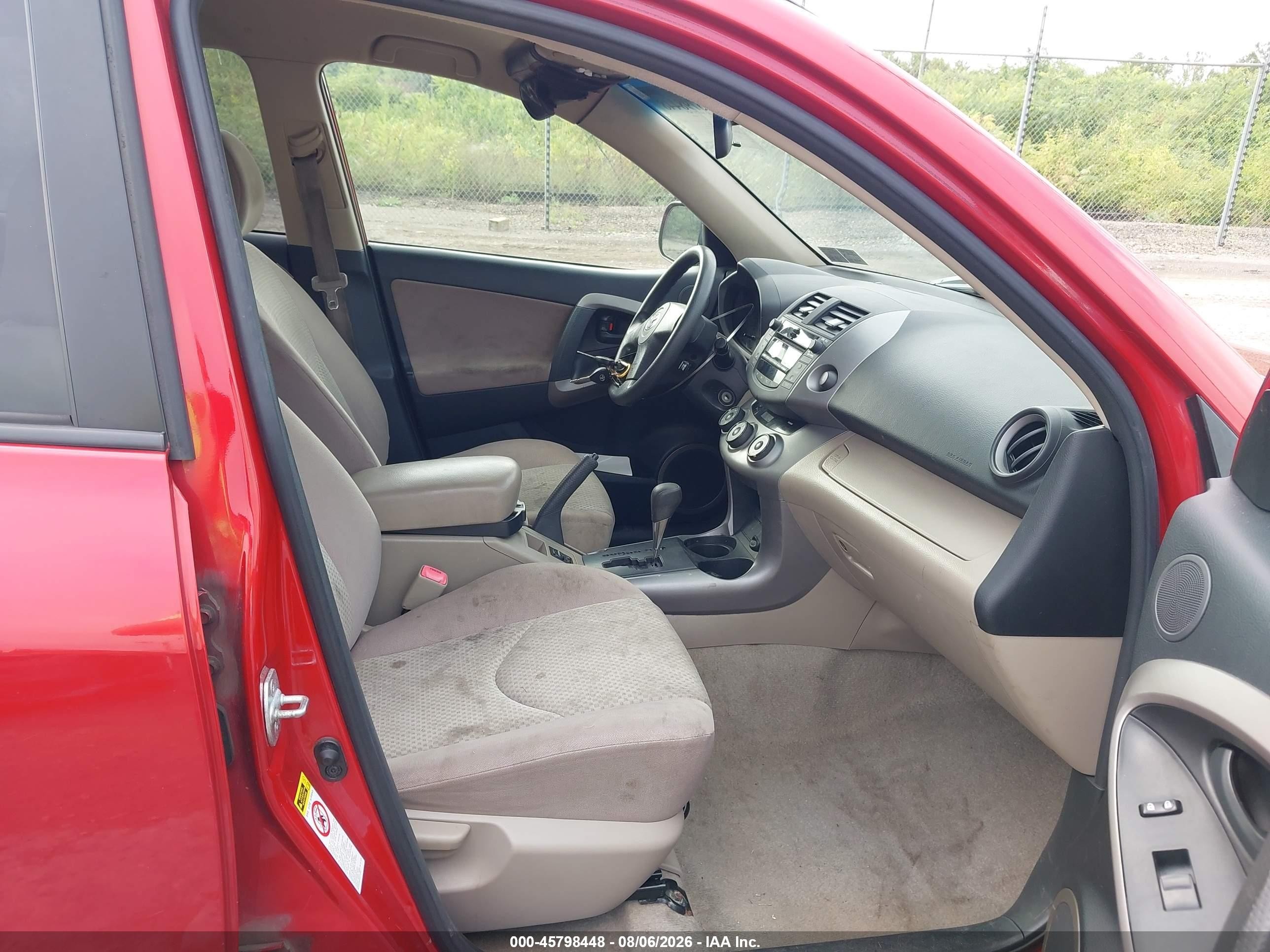2008 Toyota Rav4   Red vin: JTMBD33V085198230