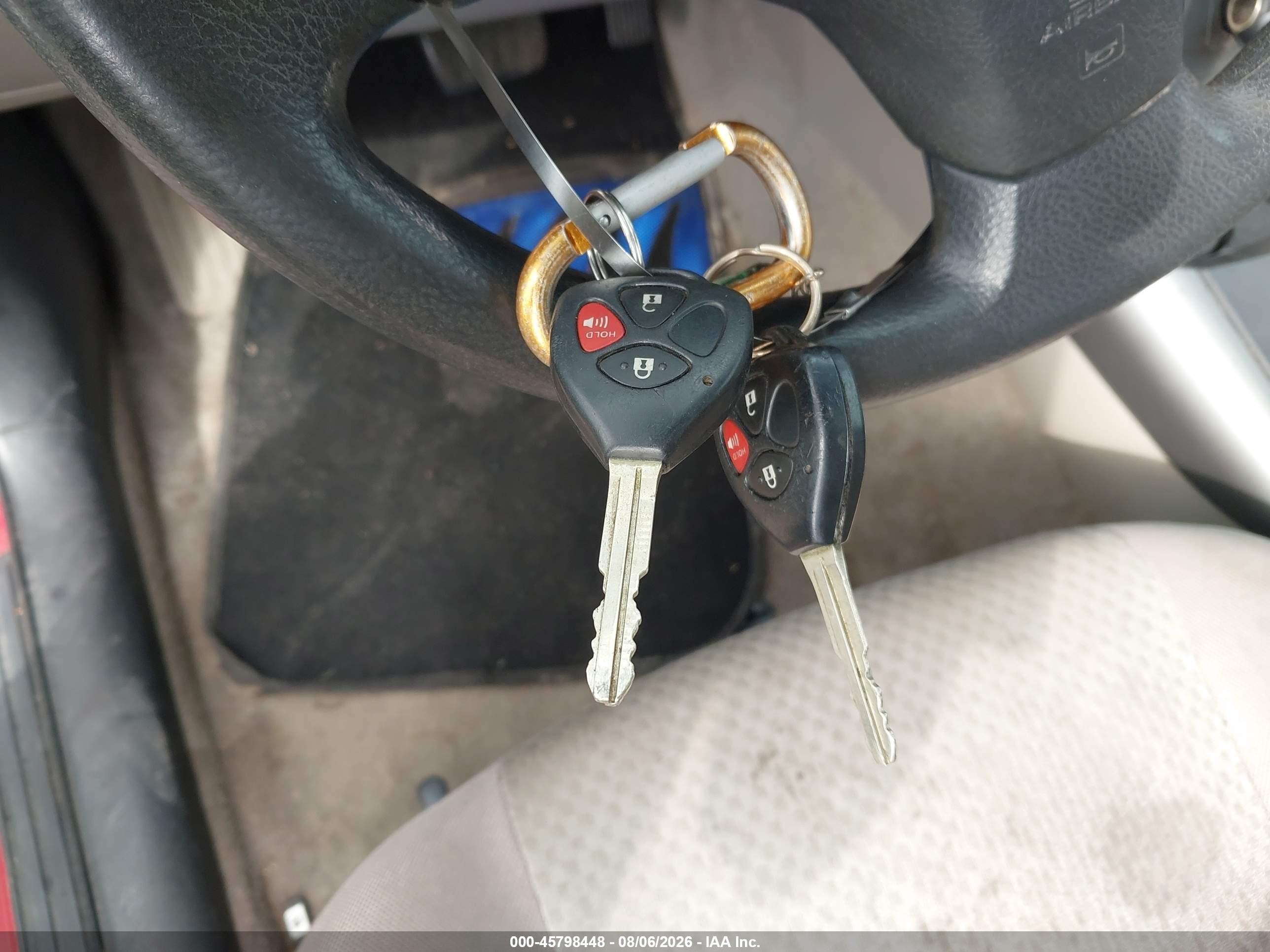 2008 Toyota Rav4   Red vin: JTMBD33V085198230