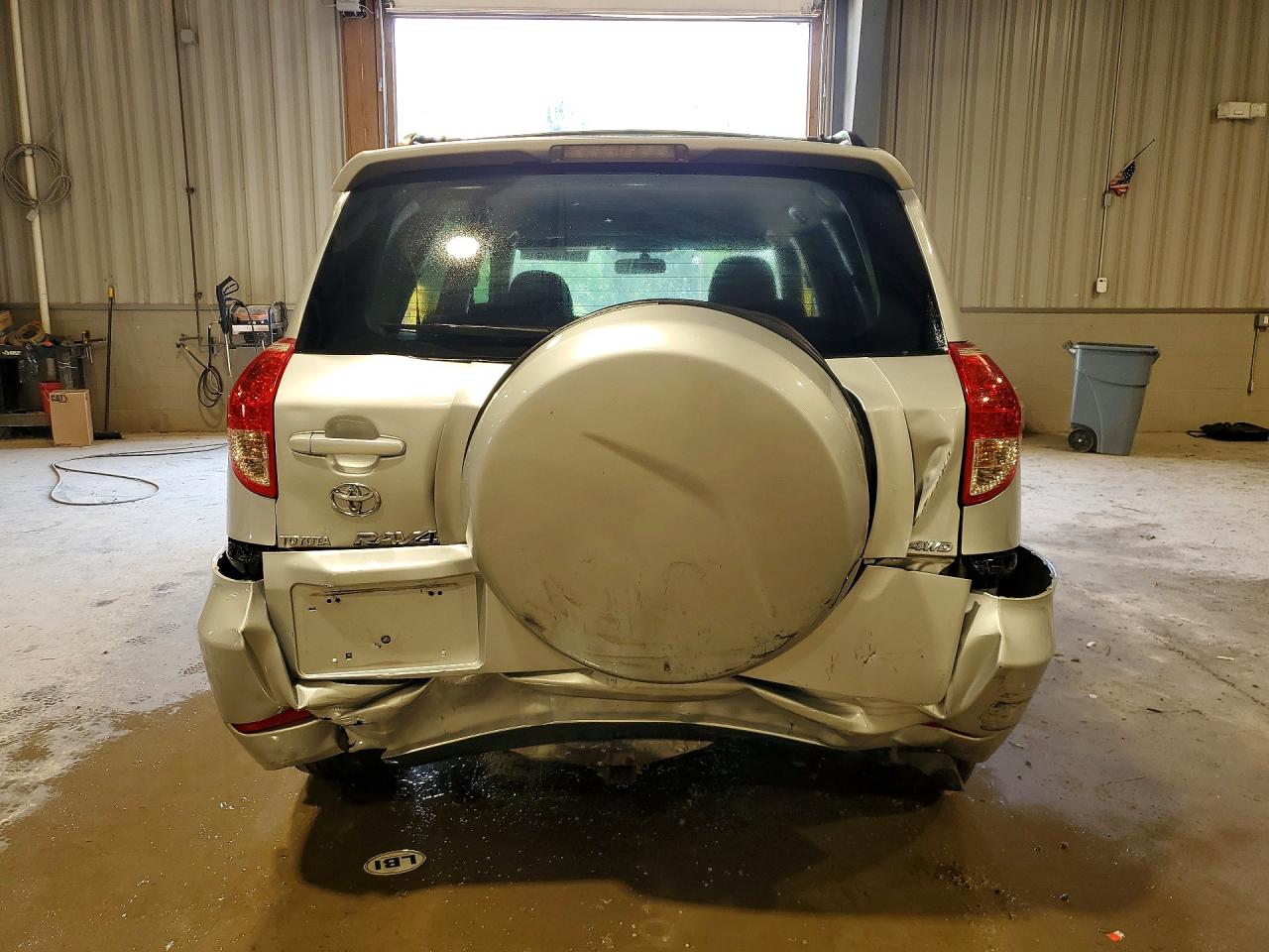 2008 Toyota Rav4 Base Silver vin: JTMBD33V085199281