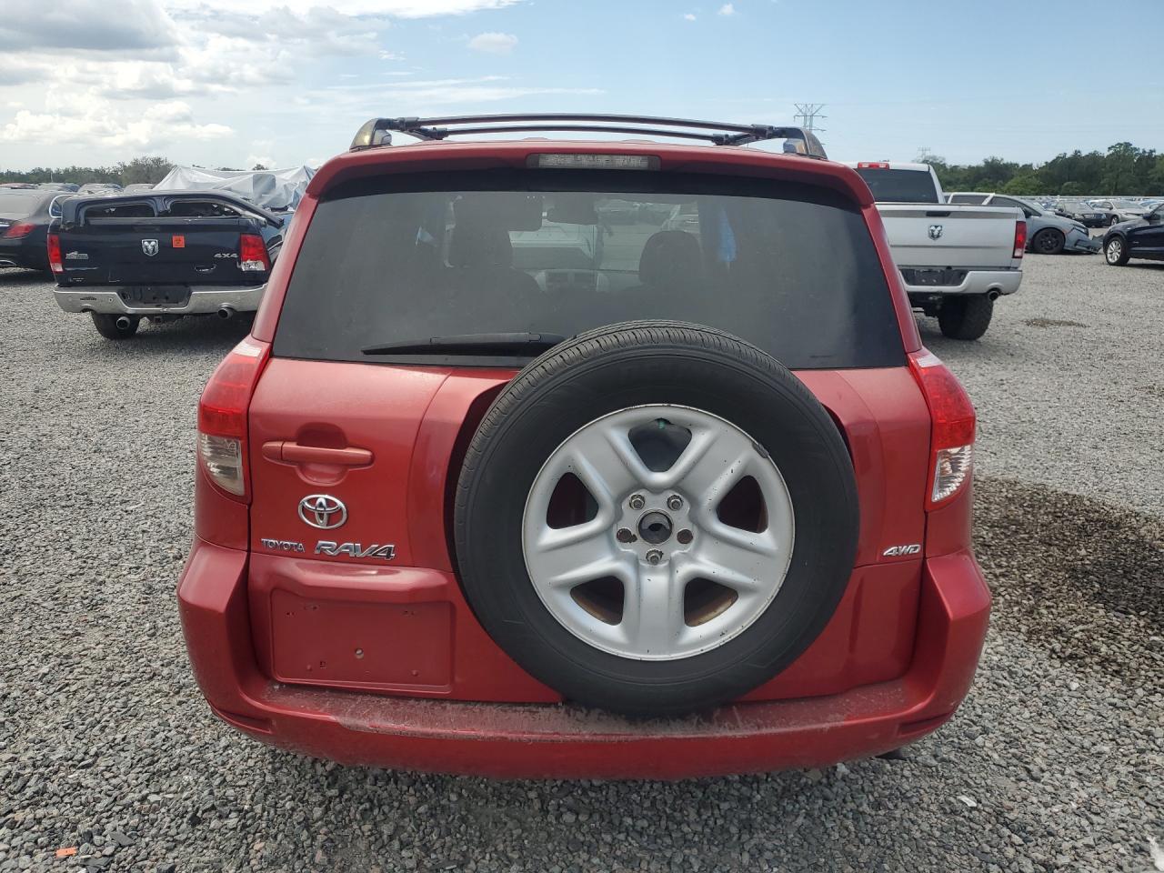 2008 Toyota Rav4 Base Red vin: JTMBD33V086055336