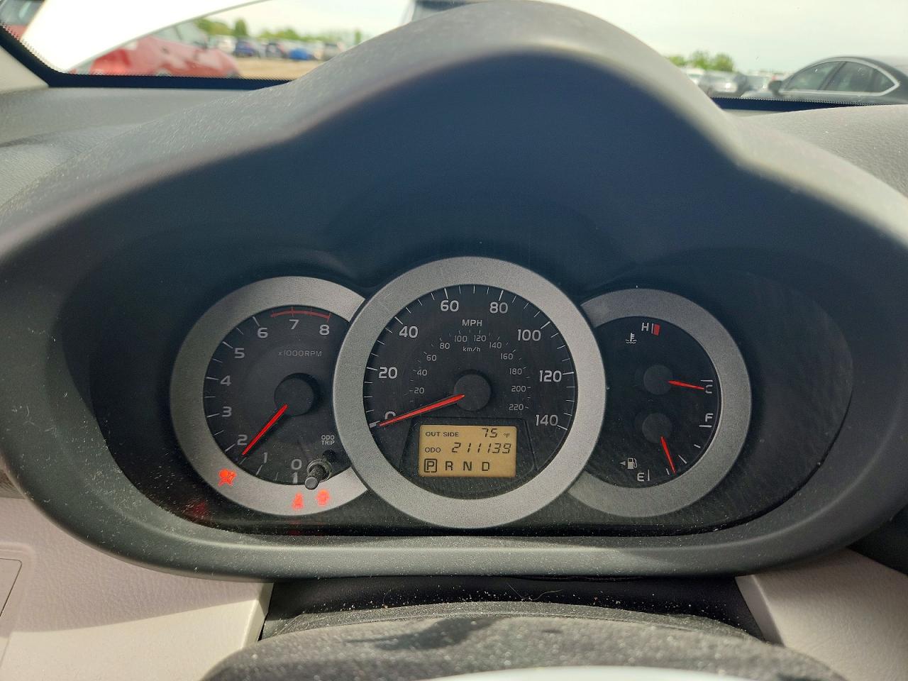2008 Toyota Rav4 Base White vin: JTMBD33V086065591