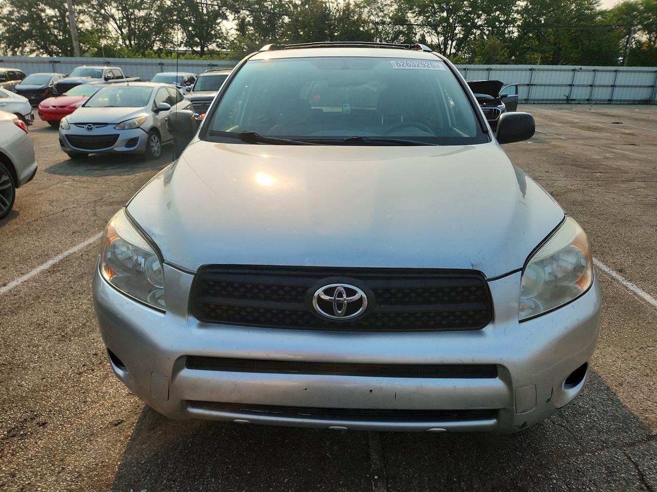 2008 Toyota Rav4 Base Silver vin: JTMBD33V086069026