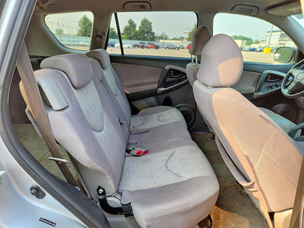 2008 Toyota Rav4 Base Silver vin: JTMBD33V086069026