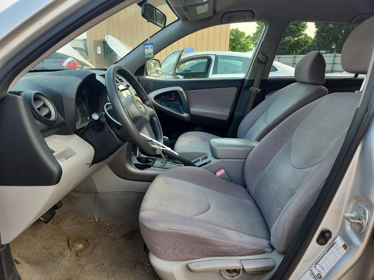 2008 Toyota Rav4 Base Silver vin: JTMBD33V086069026