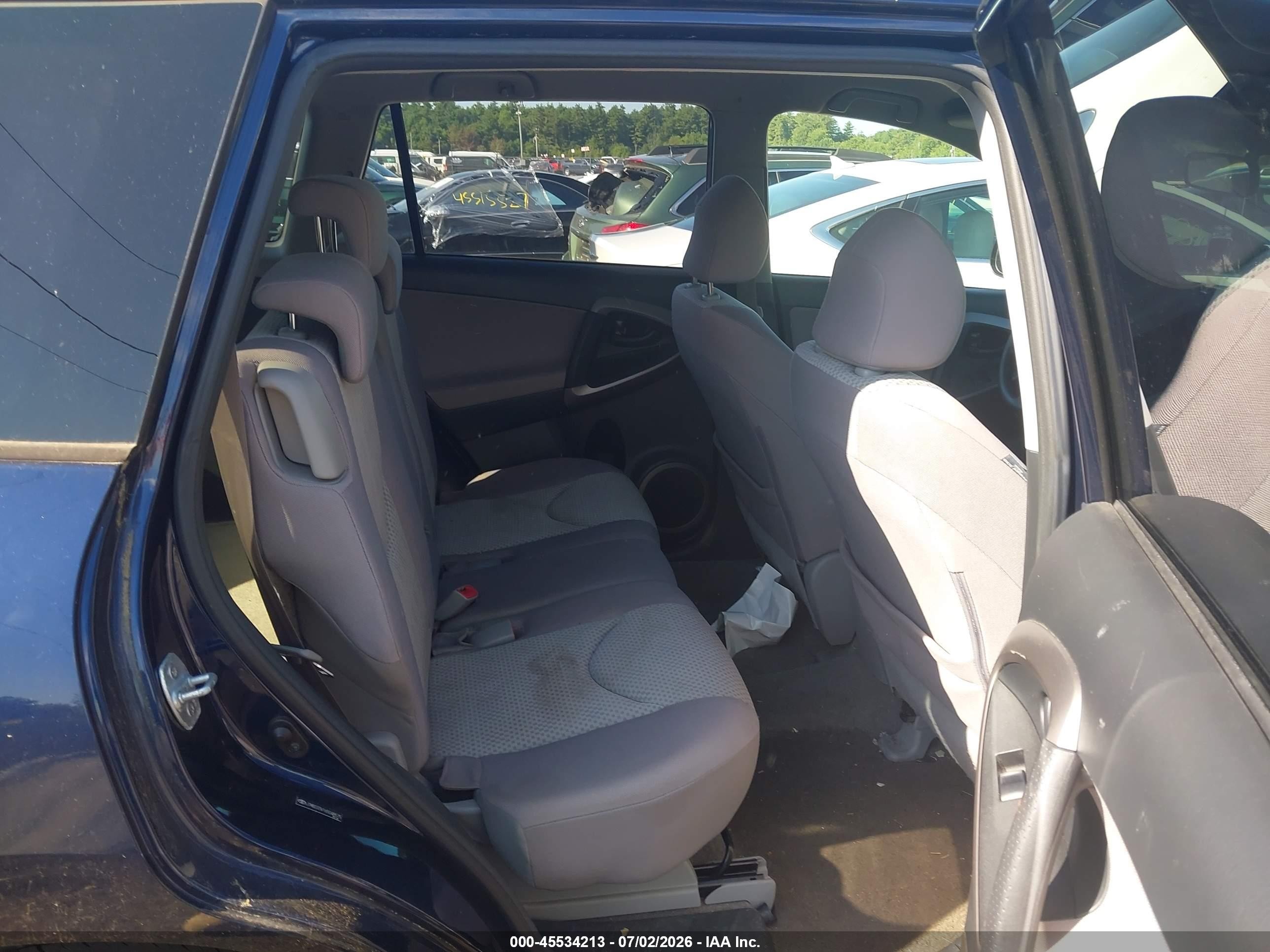 2006 Toyota Rav4   Black vin: JTMBD33V165048575