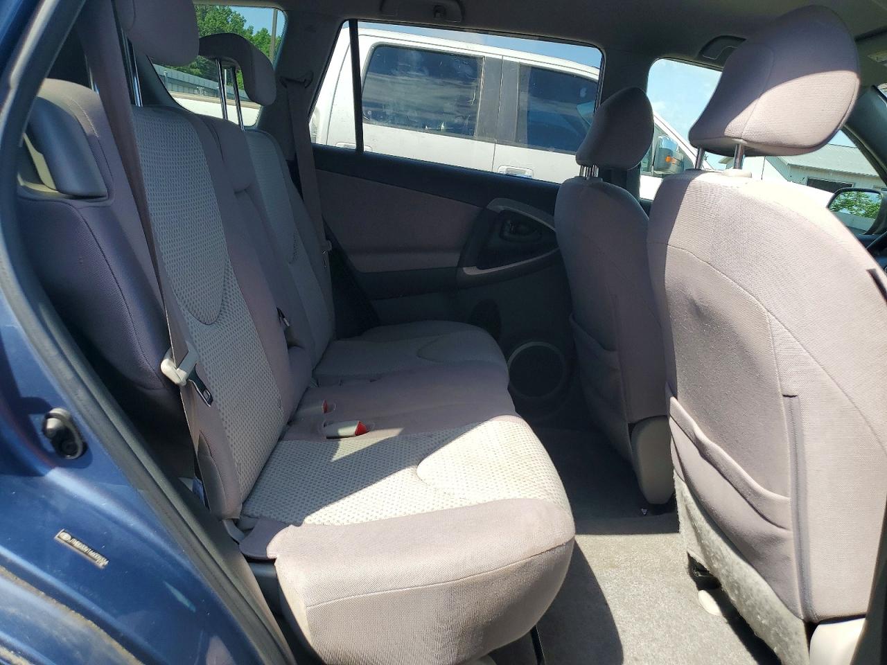 2006 Toyota Rav4 Base Blue vin: JTMBD33V166009334