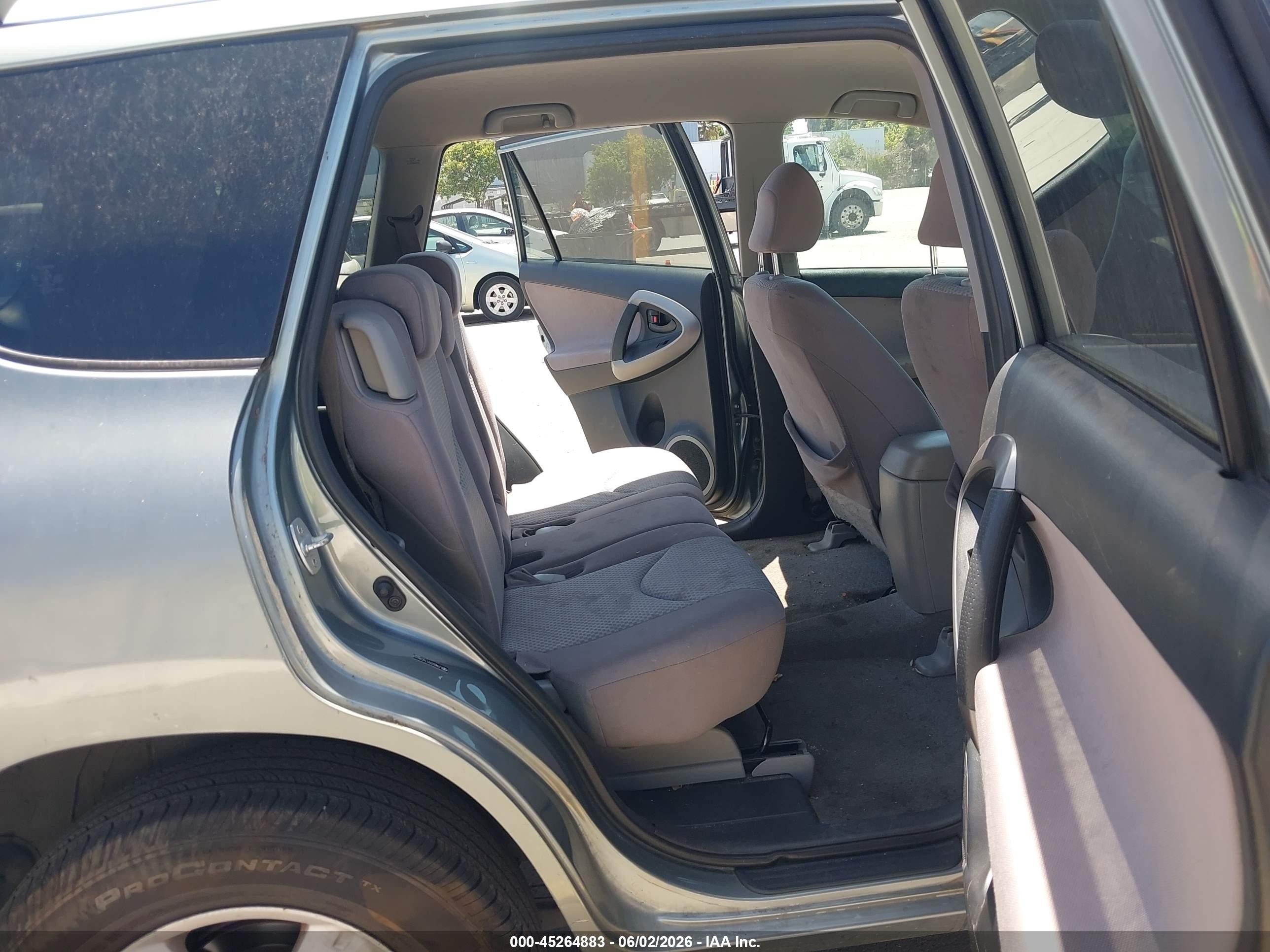 2007 Toyota Rav4   Gray vin: JTMBD33V176048314
