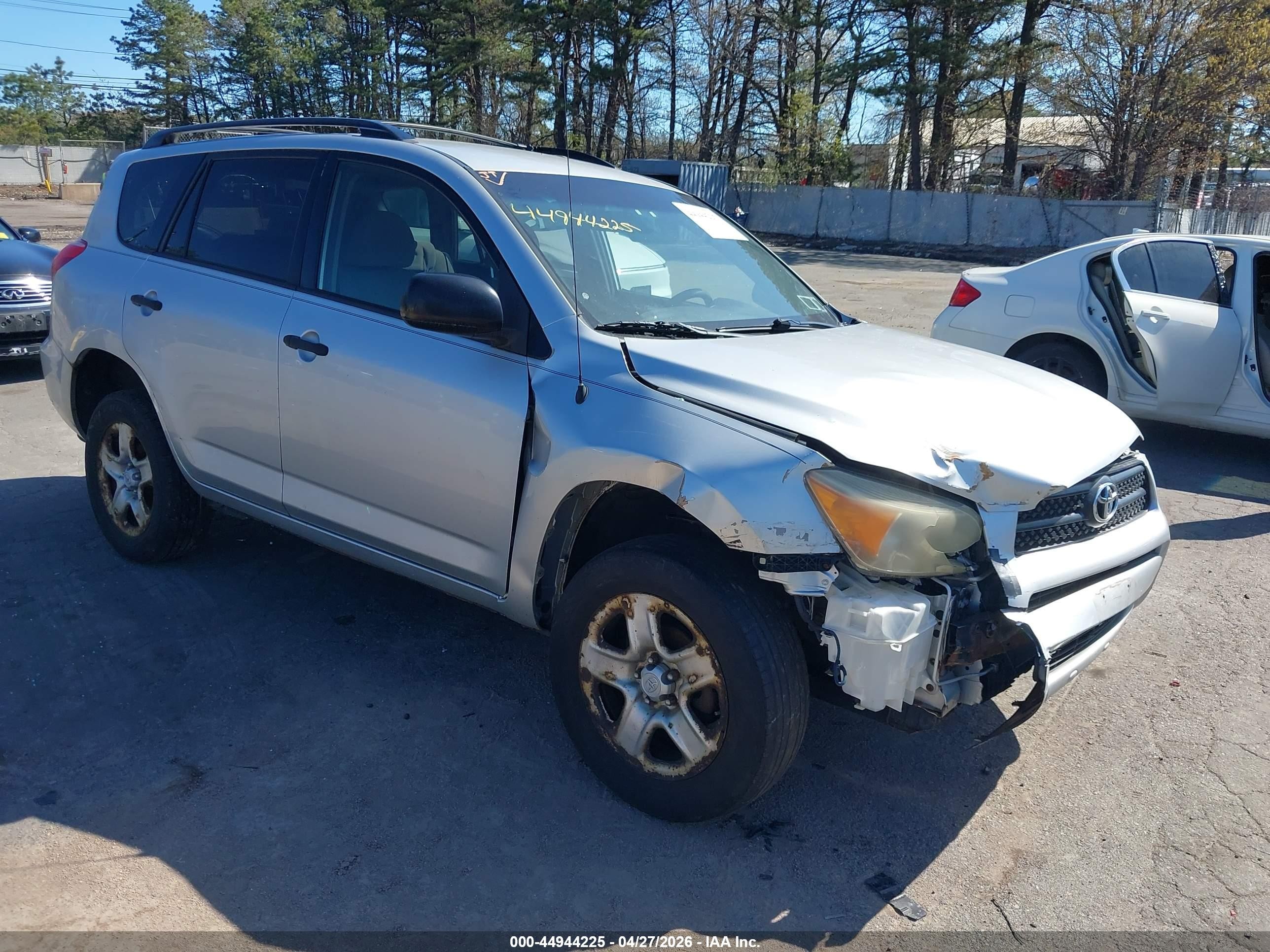 2008 Toyota Rav4 Silver vin: JTMBD33V185209428
