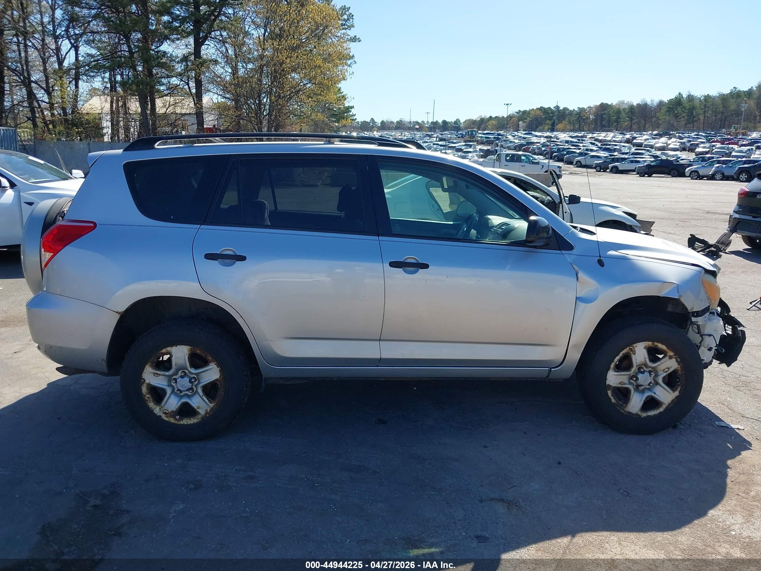 2008 Toyota Rav4 Silver vin: JTMBD33V185209428