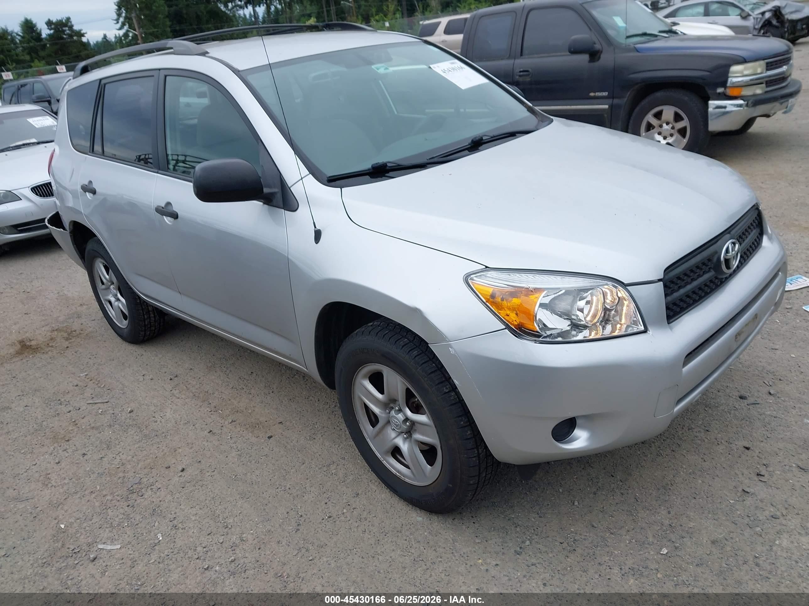 2008 Toyota Rav4   Silver vin: JTMBD33V186071447