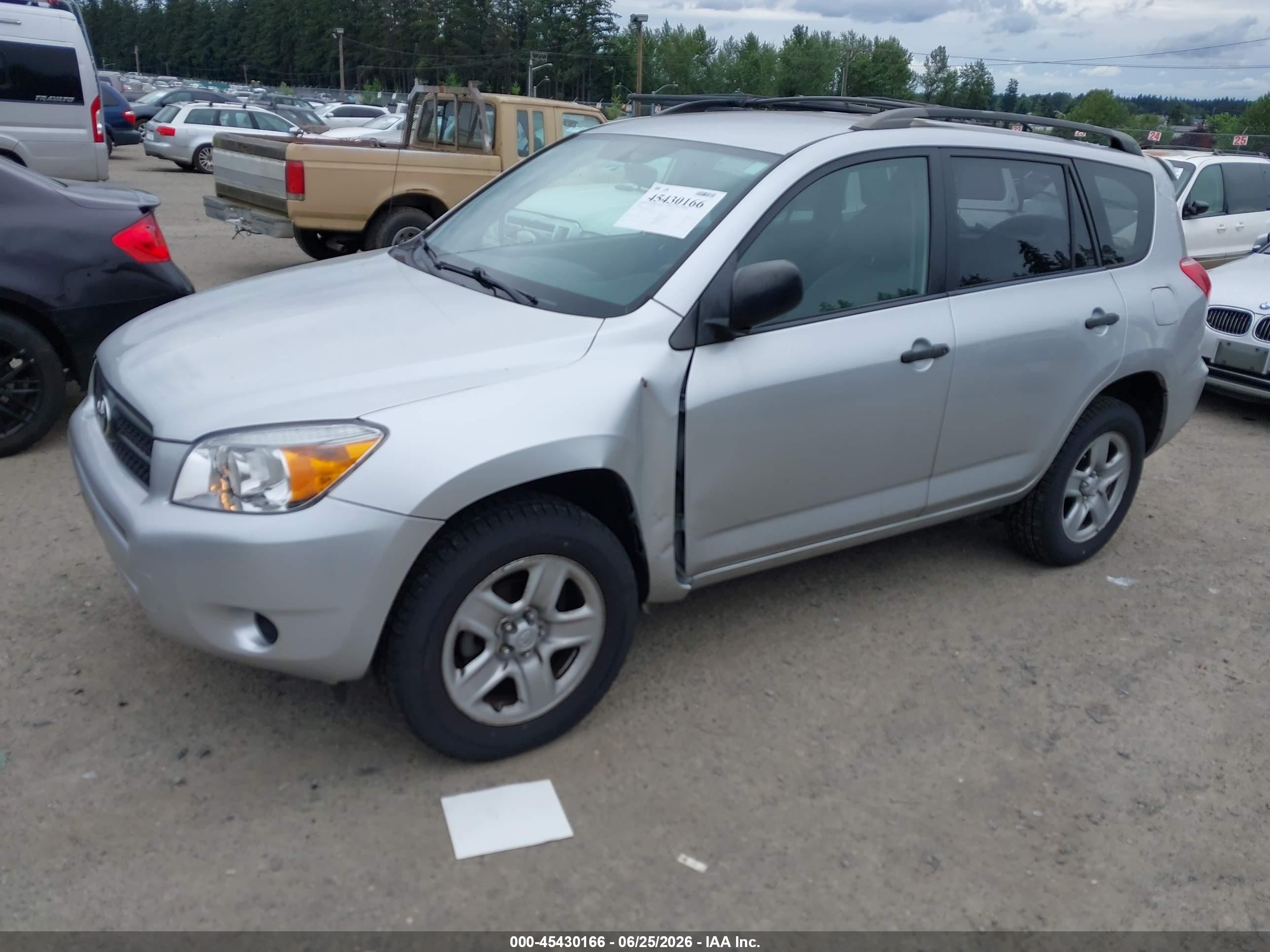 2008 Toyota Rav4   Silver vin: JTMBD33V186071447
