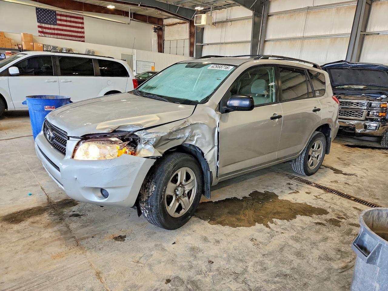 2006 Toyota Rav4 Base Gray vin: JTMBD33V265013284