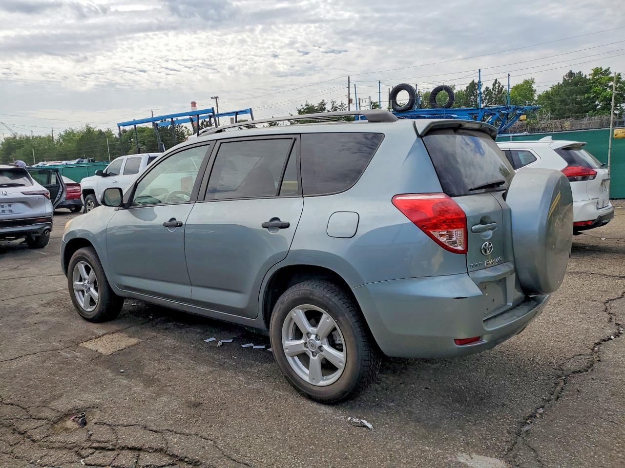 2006 Toyota Rav4 Base Gray vin: JTMBD33V266015420