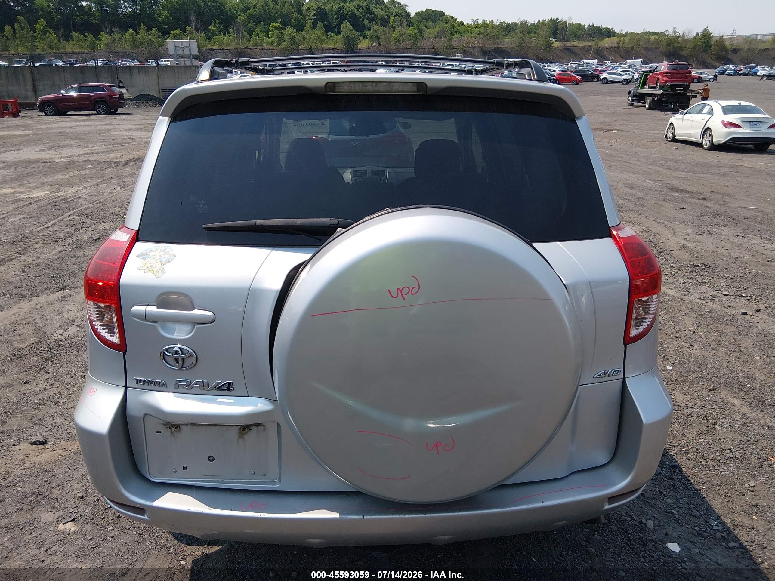 2006 Toyota Rav4   Silver vin: JTMBD33V266018379