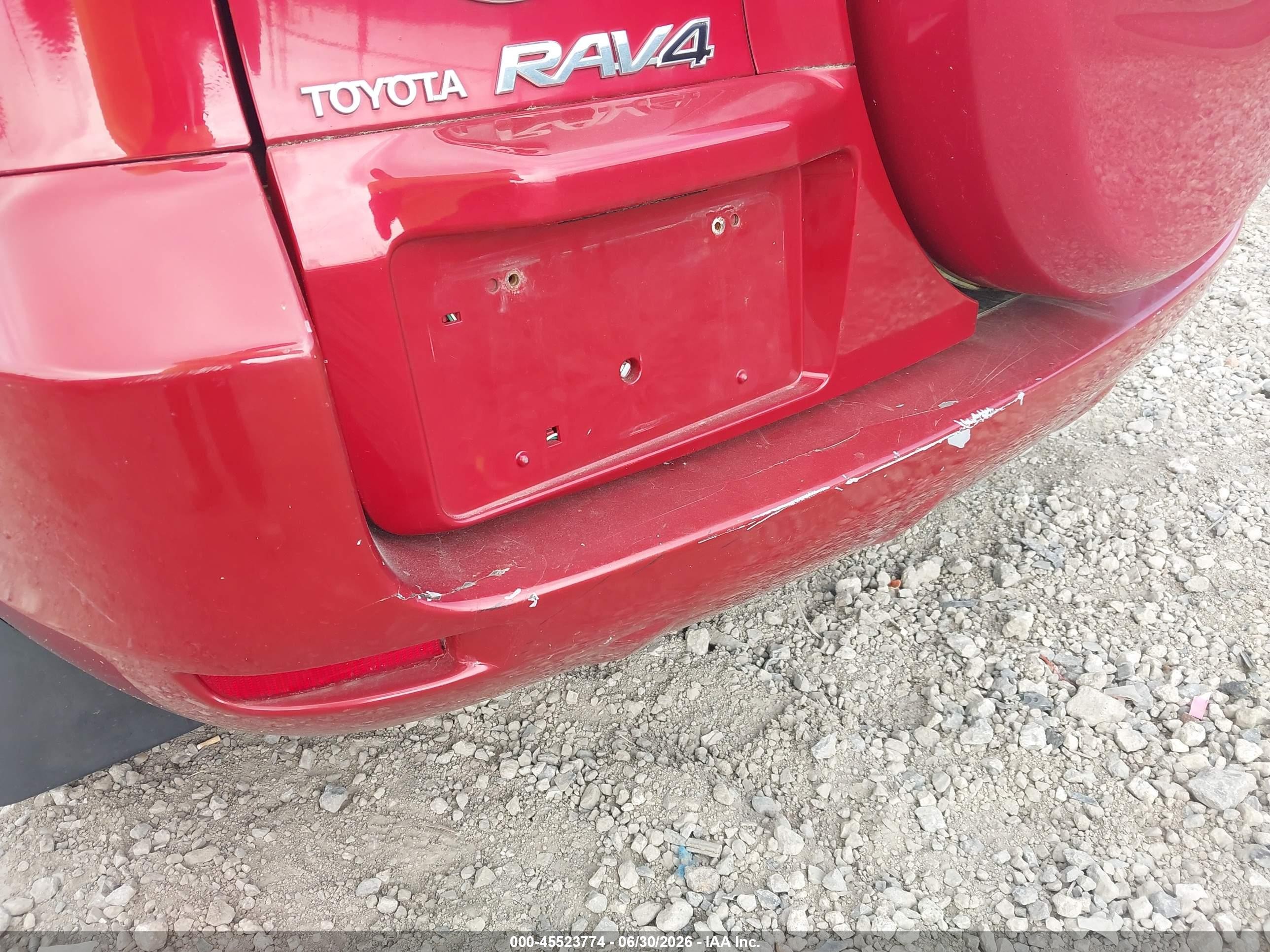 2007 Toyota Rav4   Red vin: JTMBD33V275058842
