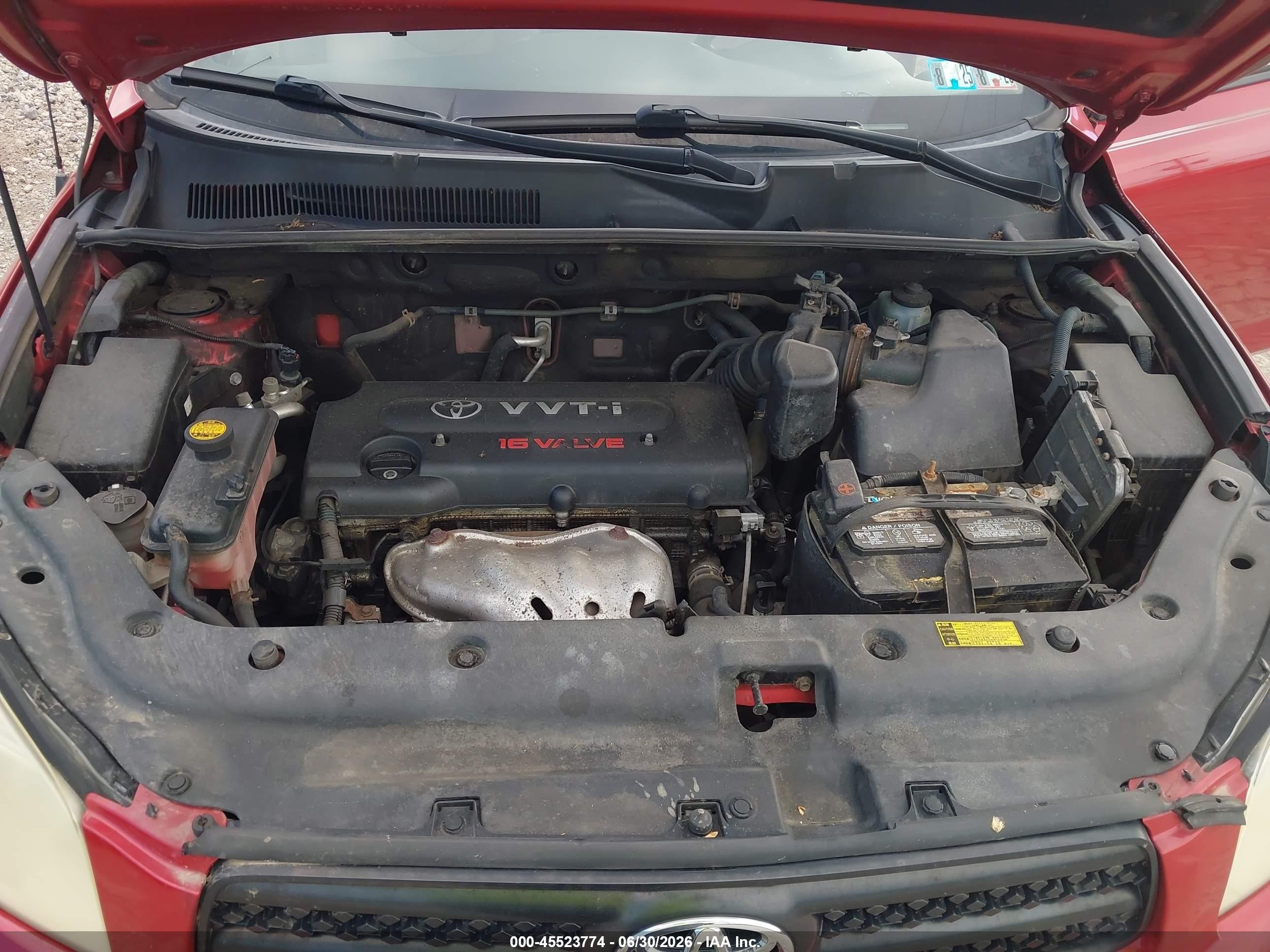 2007 Toyota Rav4   Red vin: JTMBD33V275058842