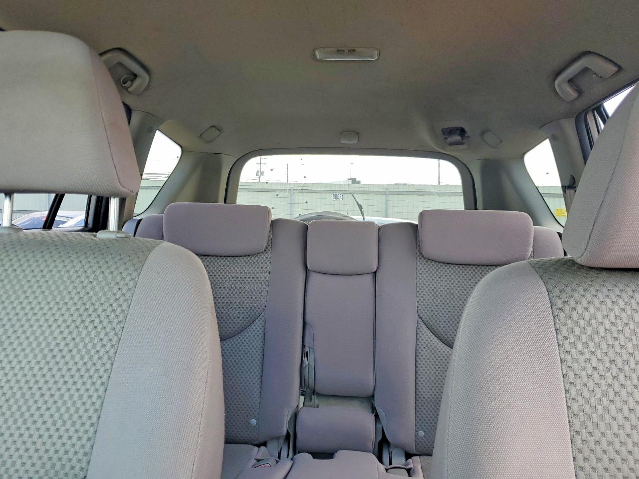 2007 Toyota Rav4 Base Silver vin: JTMBD33V276033515