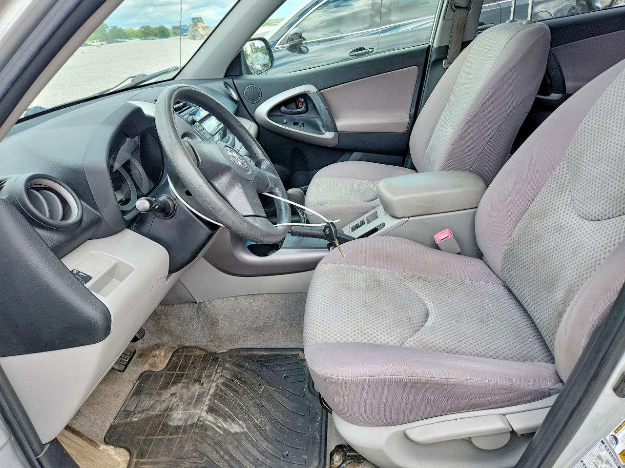 2007 Toyota Rav4 Base Silver vin: JTMBD33V276051254