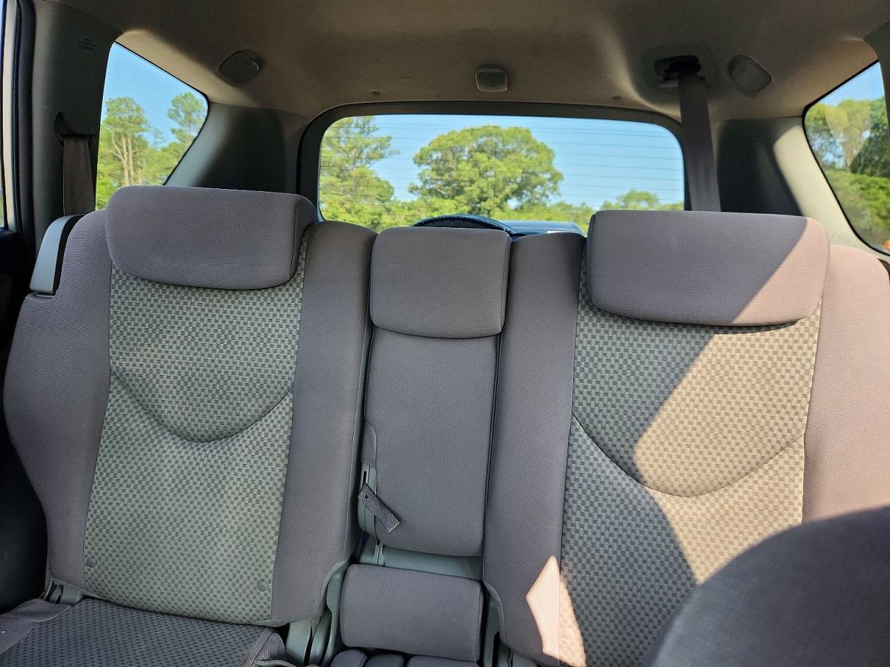 2008 Toyota Rav4 Base Серебряный vin: JTMBD33V286080061