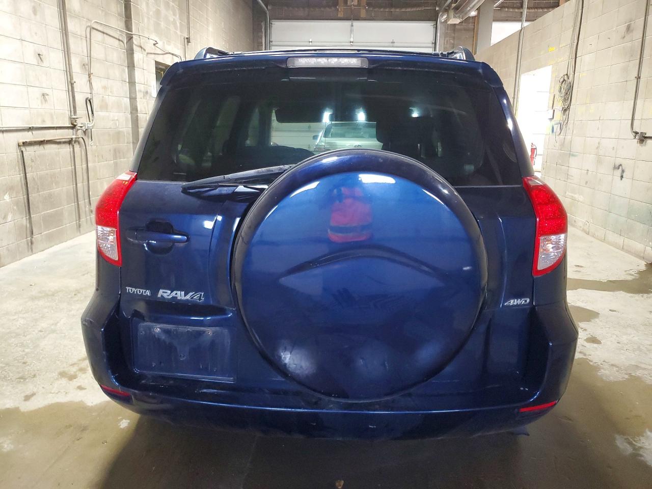 2006 Toyota Rav4 Base Blue vin: JTMBD33V365031468