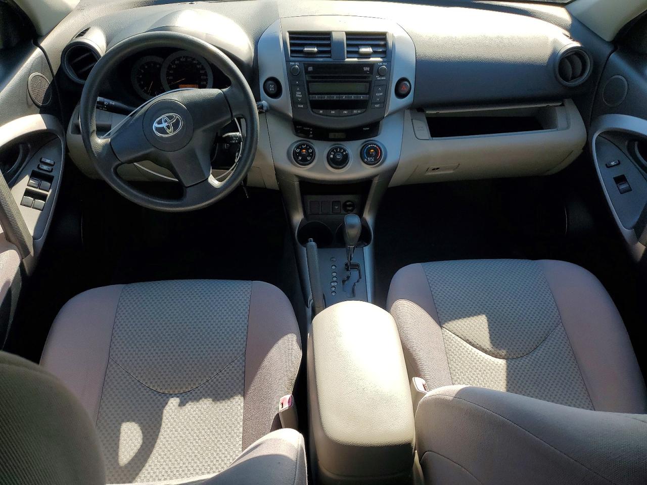 2006 Toyota Rav4 Base Silver vin: JTMBD33V366006631