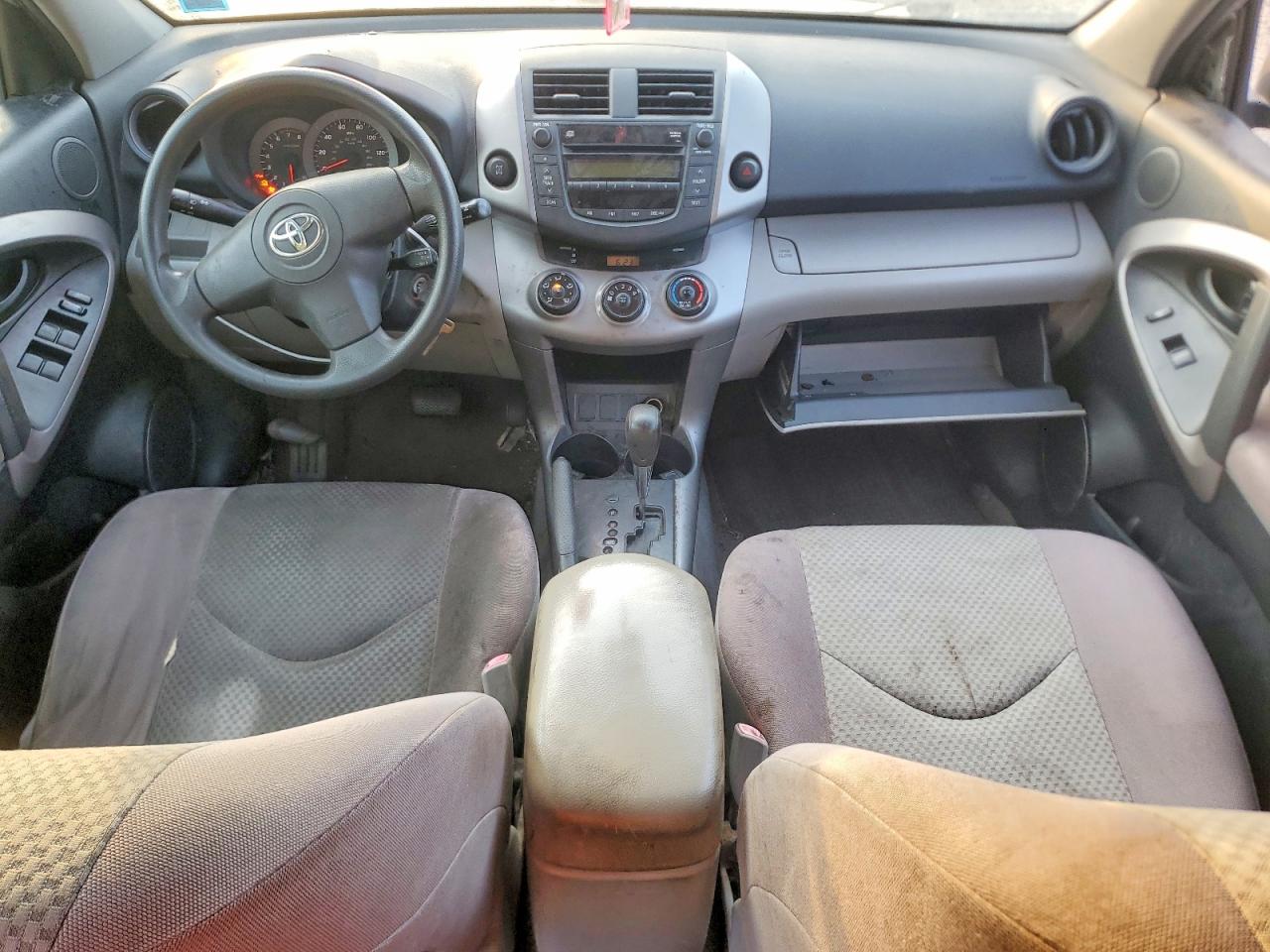 2006 Toyota Rav4 Base Silver vin: JTMBD33V366014115
