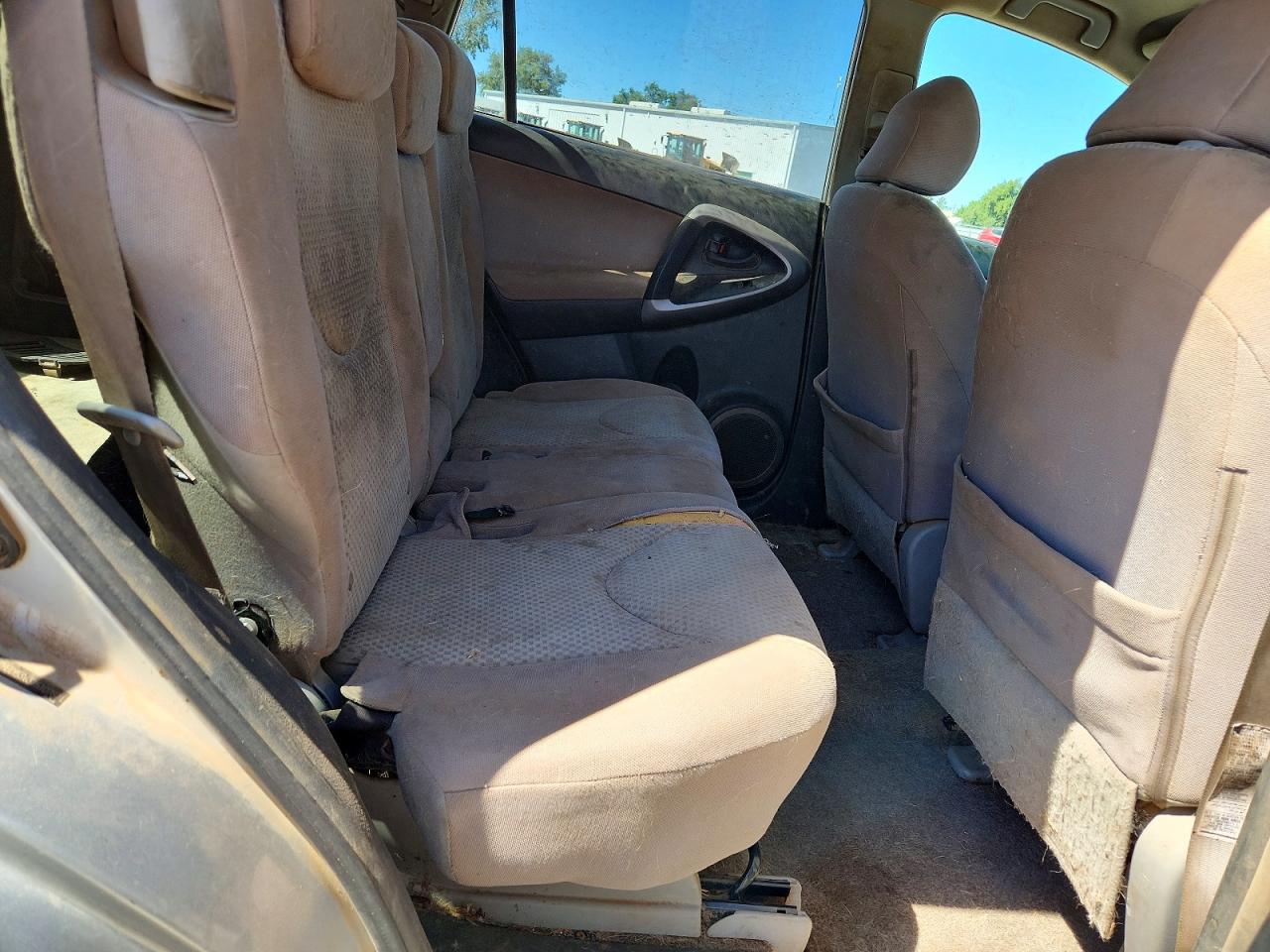 2007 Toyota Rav4 Base Silver vin: JTMBD33V375107871
