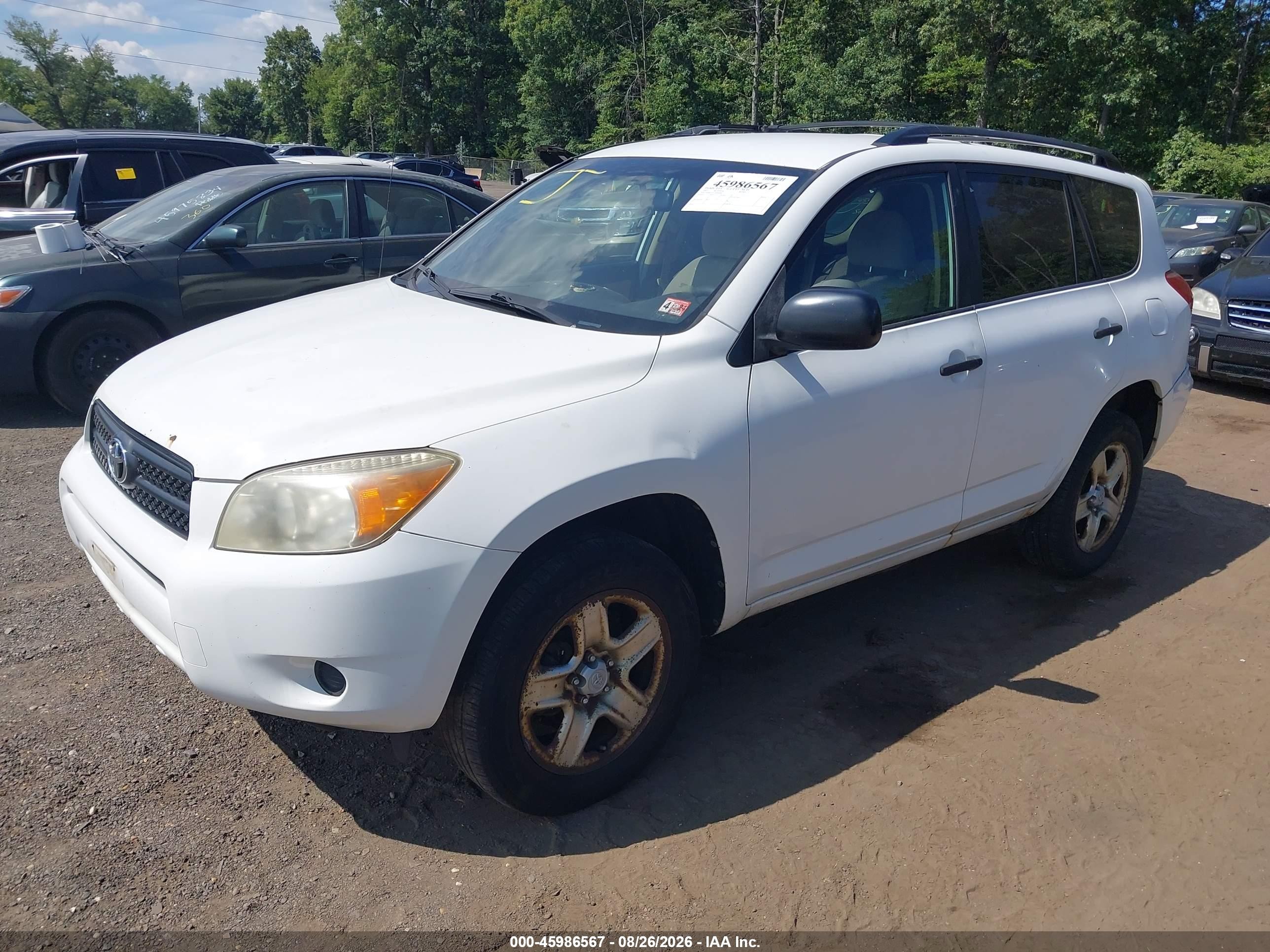 2007 Toyota Rav4   White vin: JTMBD33V376038089