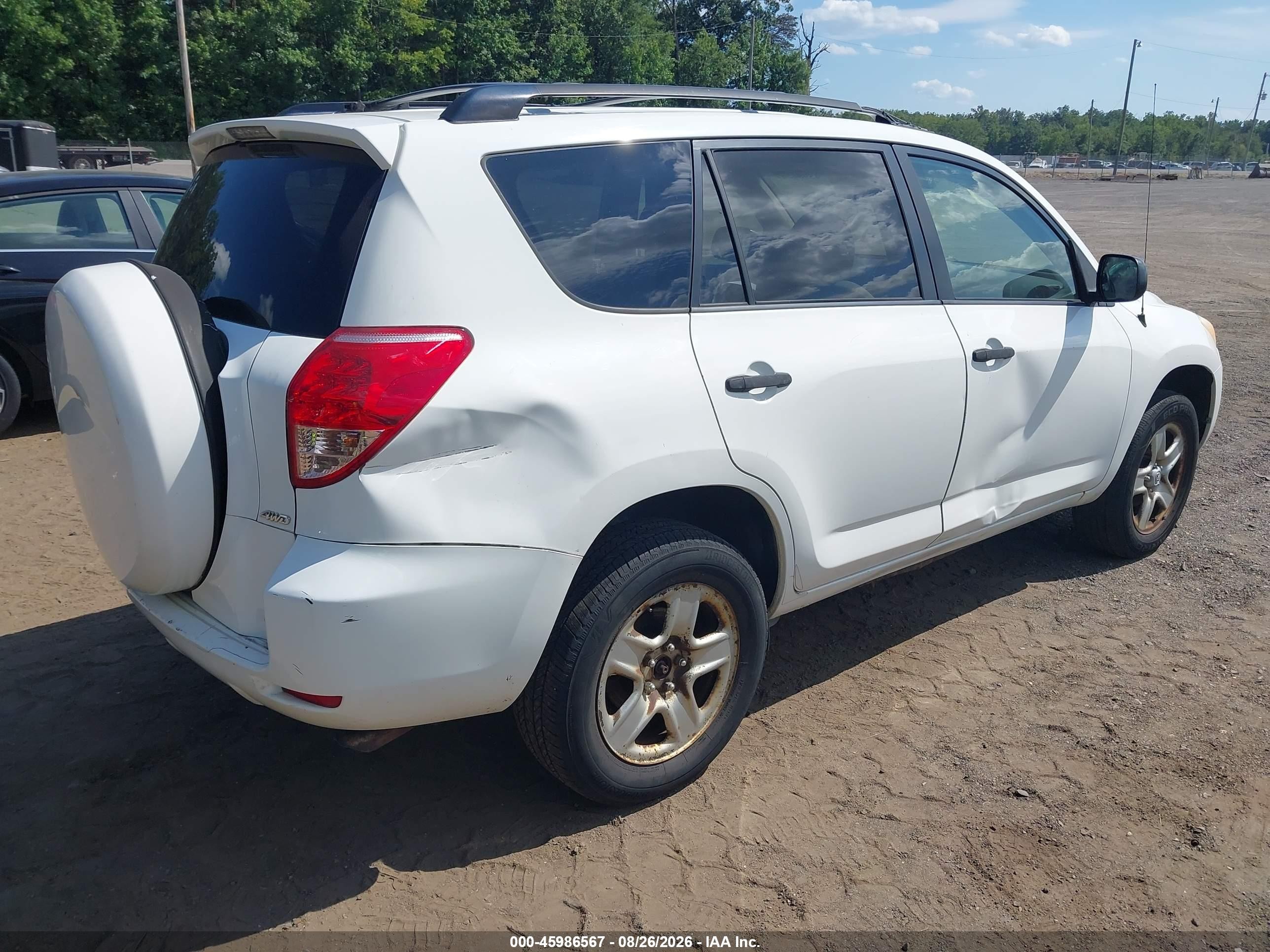 2007 Toyota Rav4   White vin: JTMBD33V376038089
