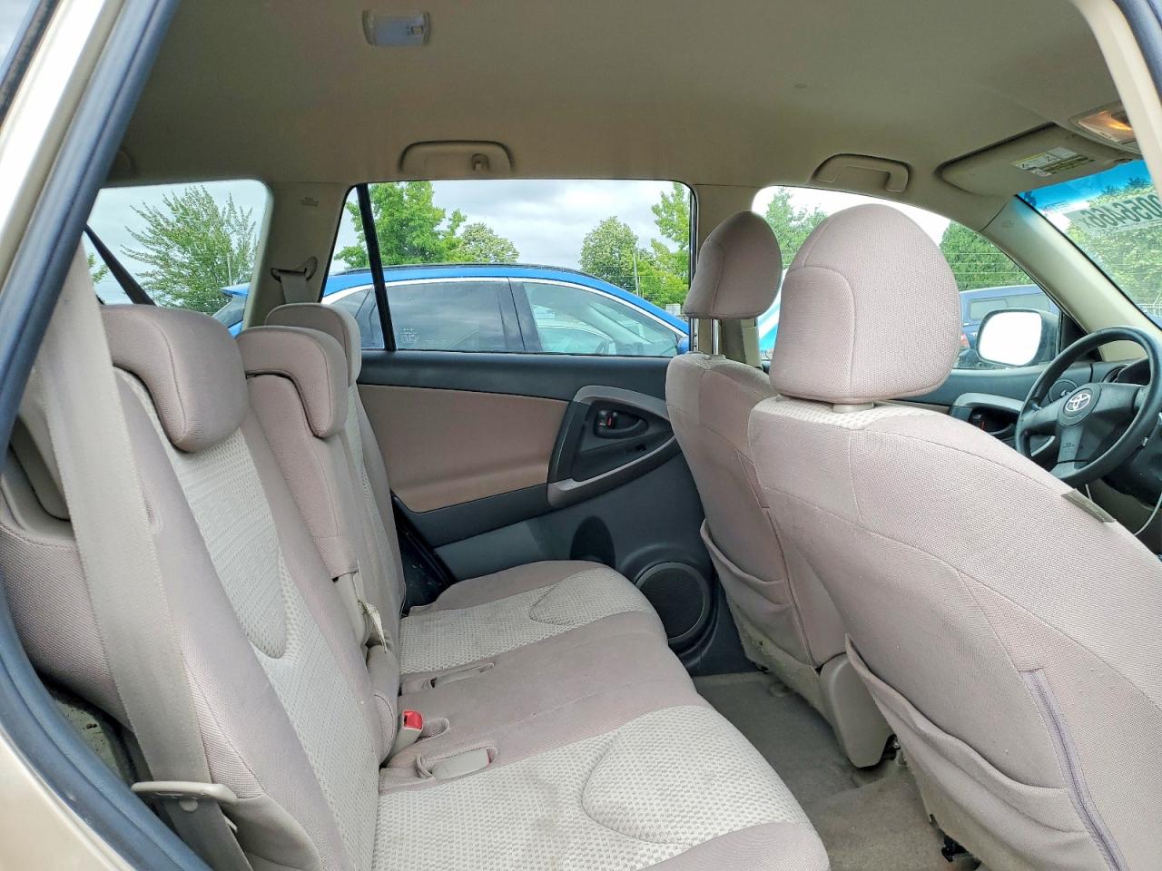 2007 Toyota Rav4 Base Beige vin: JTMBD33V376050744