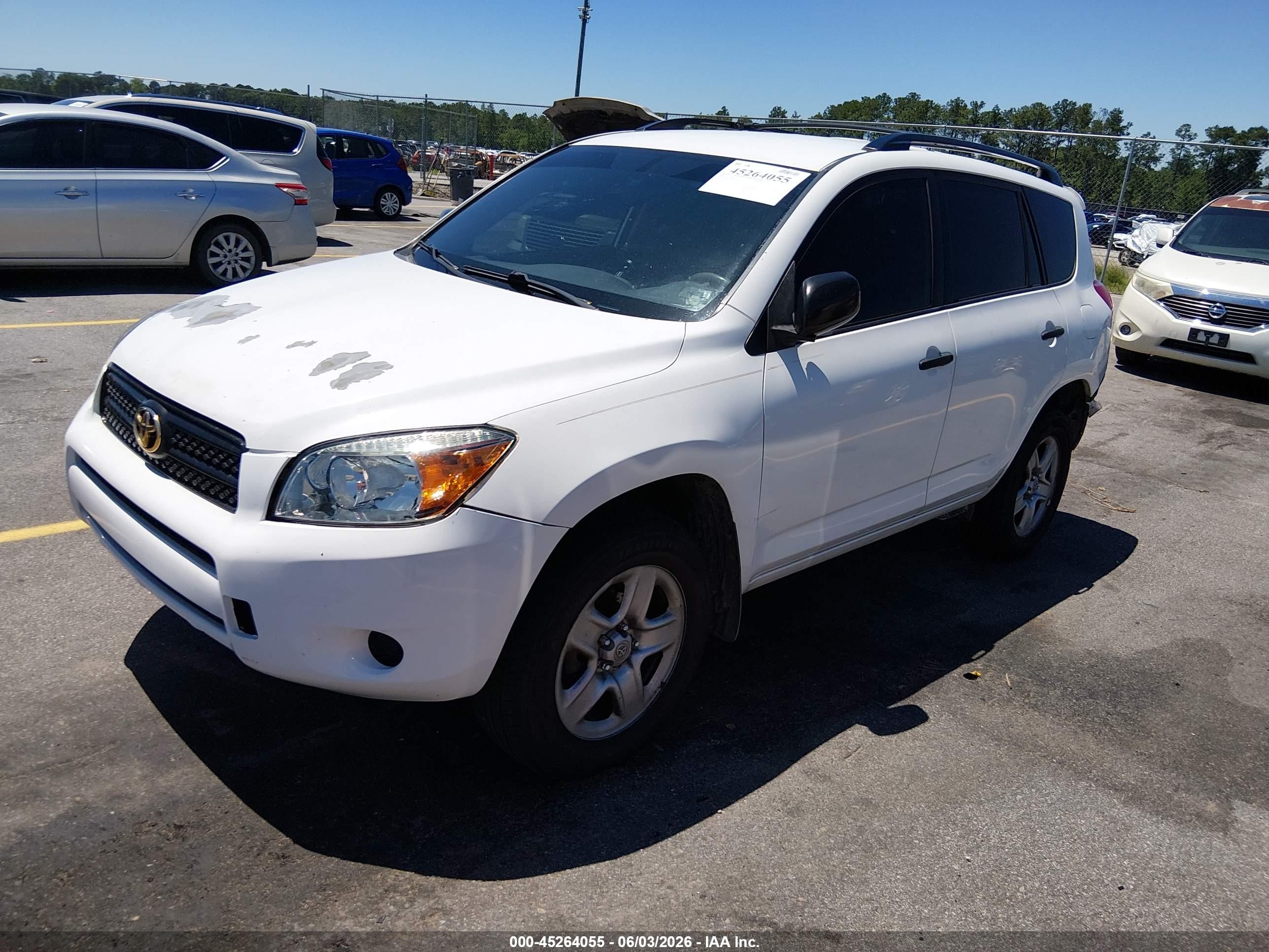 2008 Toyota Rav4   Белый vin: JTMBD33V385186654