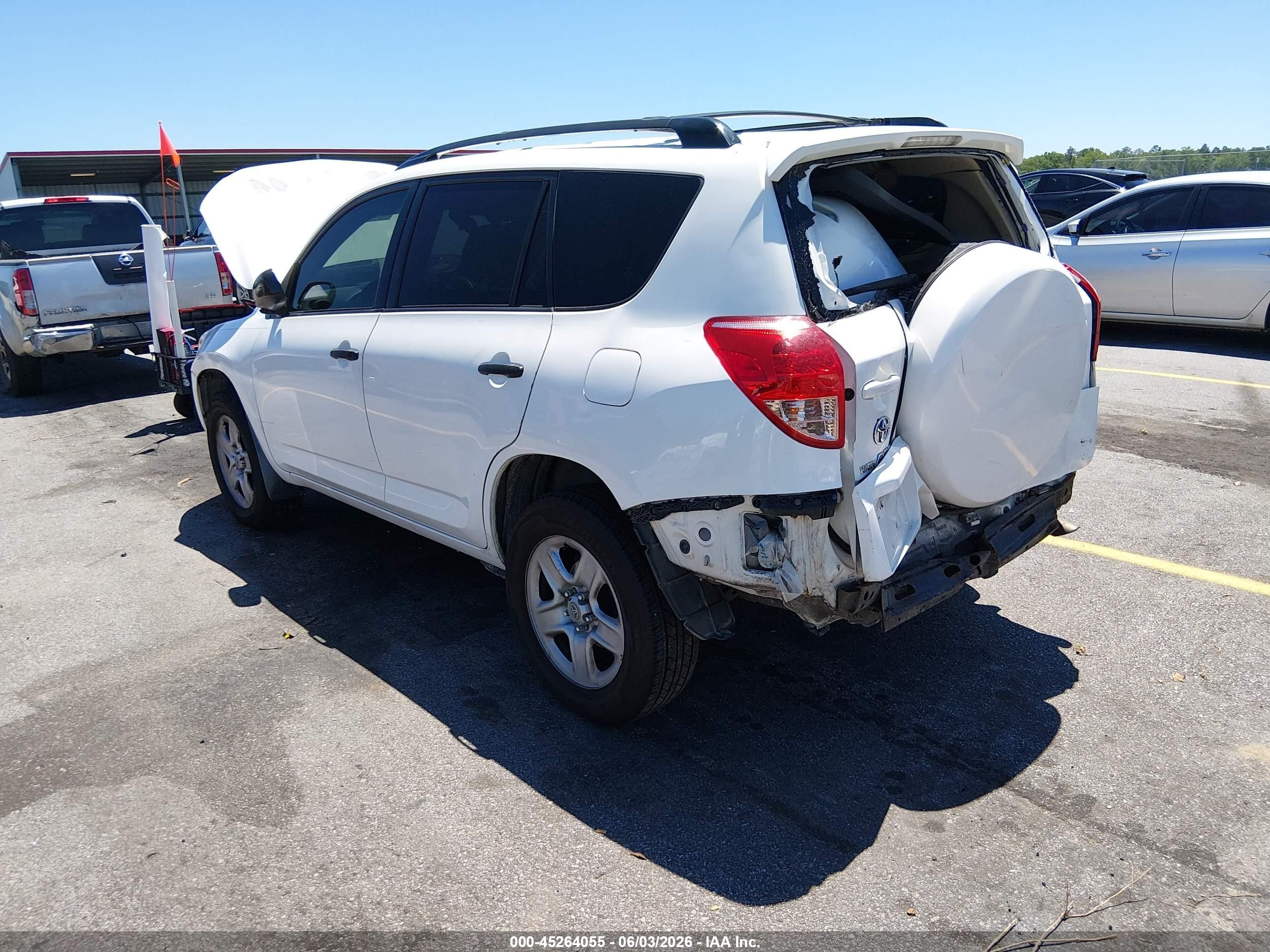 2008 Toyota Rav4   Белый vin: JTMBD33V385186654