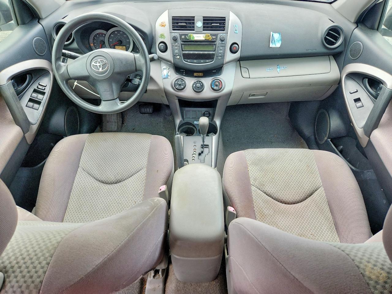 2008 Toyota Rav4 Base White vin: JTMBD33V385200973
