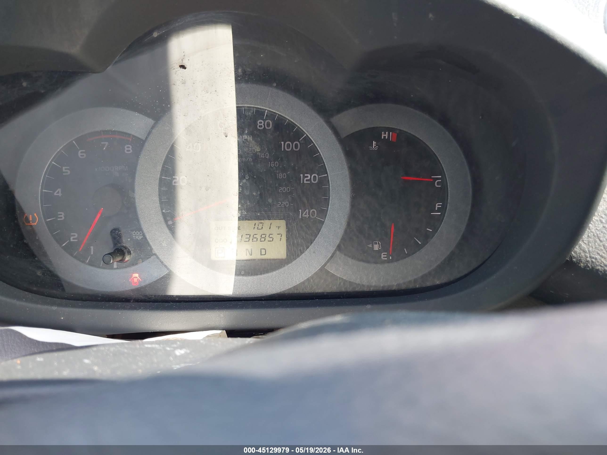 2008 Toyota Rav4   Red vin: JTMBD33V385205283