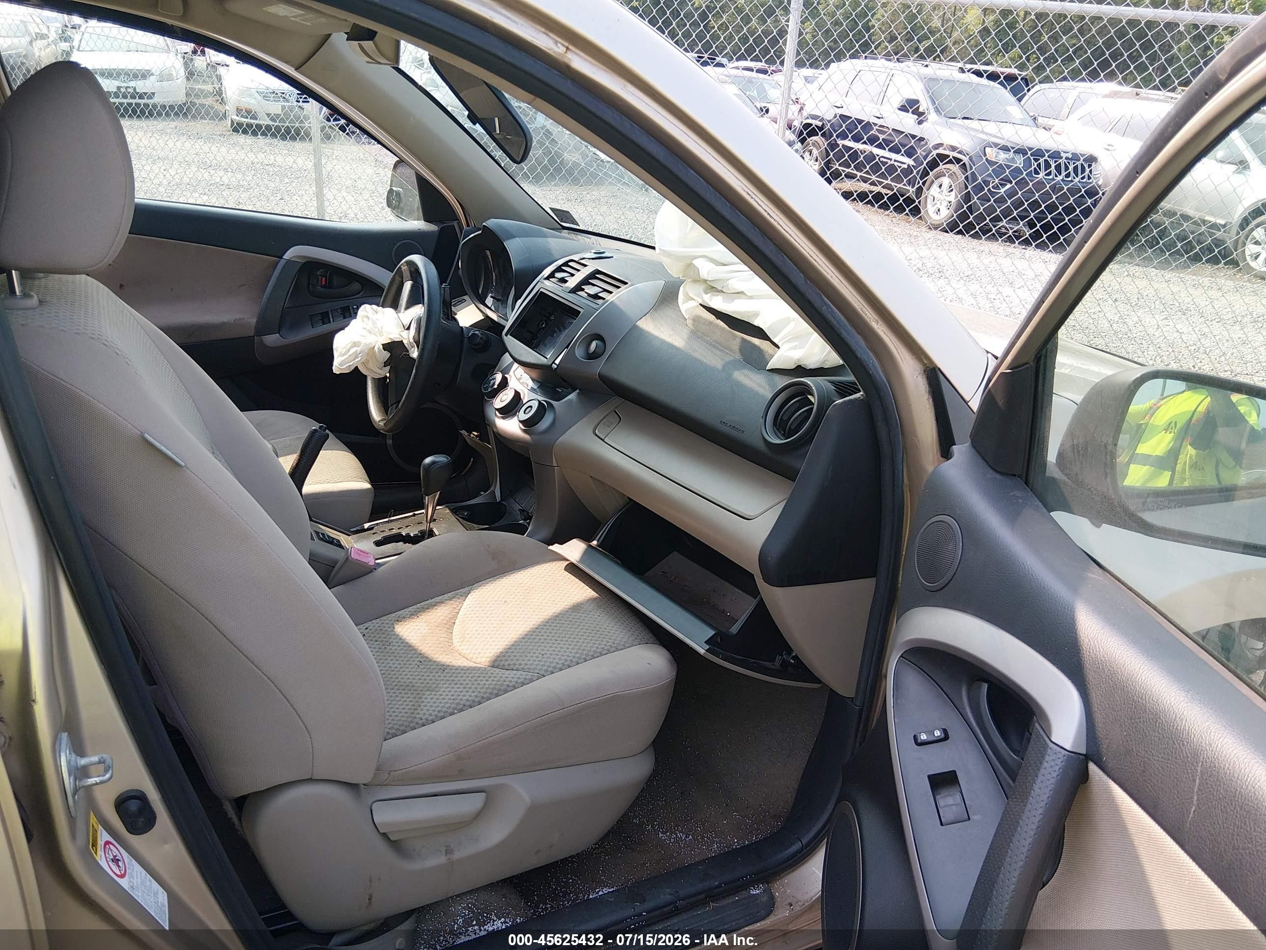2008 Toyota Rav4   Gold vin: JTMBD33V386056254