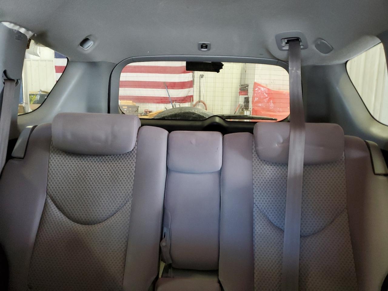 2008 Toyota Rav4 Base Silver vin: JTMBD33V386065648