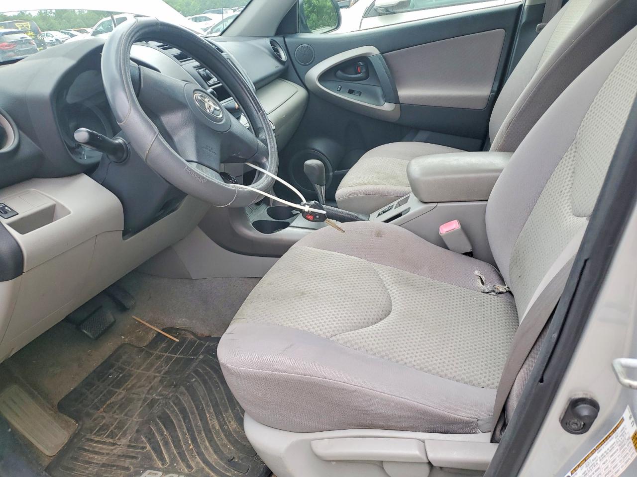 2008 Toyota Rav4 Base Silver vin: JTMBD33V386069327