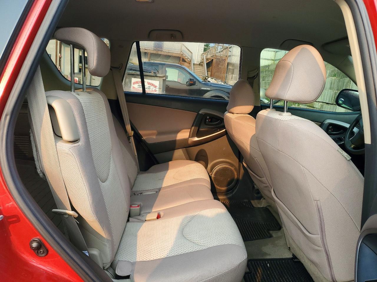 2008 Toyota Rav4 Base Red vin: JTMBD33V386075676