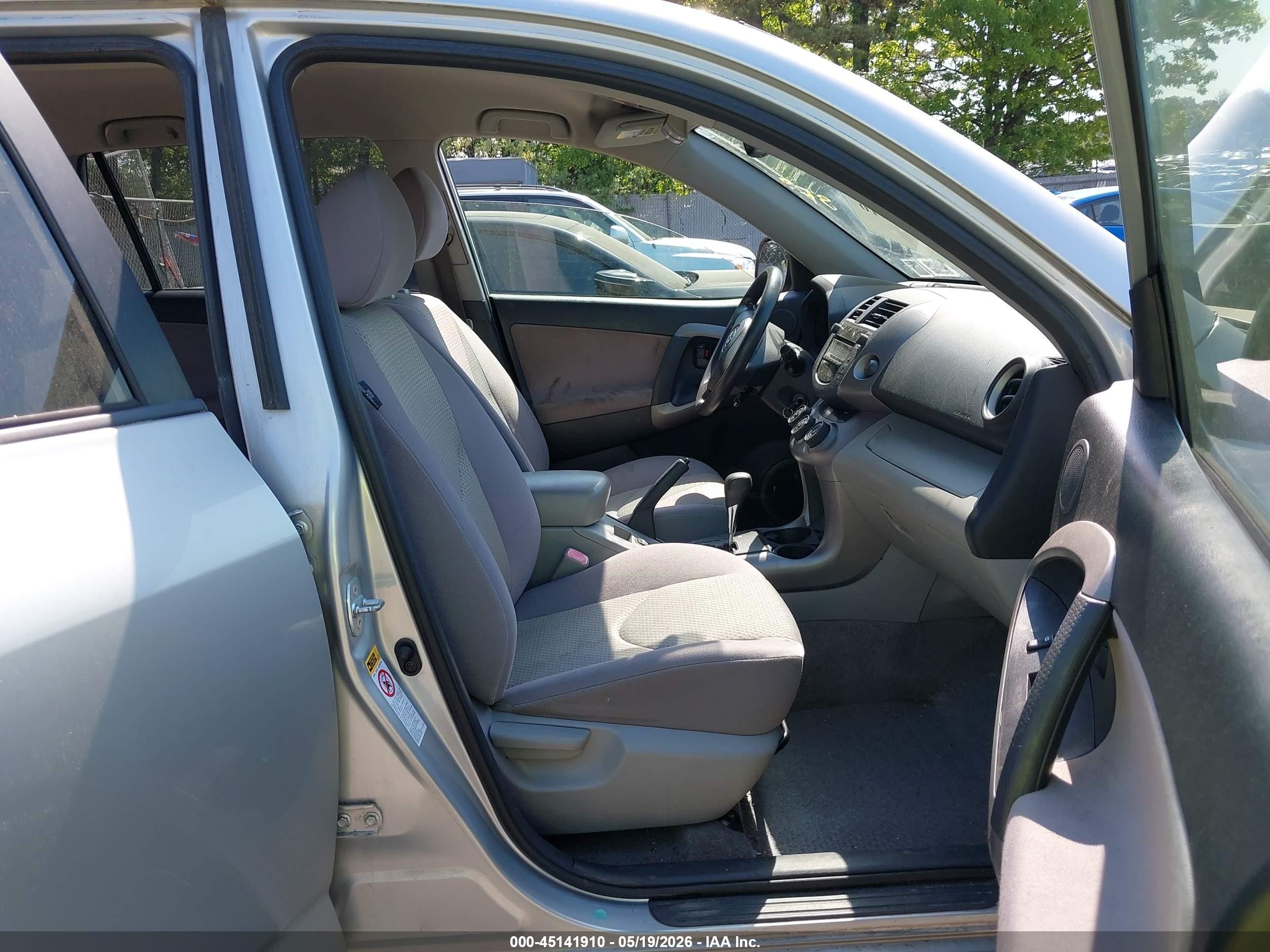 2008 Toyota Rav4 Silver vin: JTMBD33V386081025