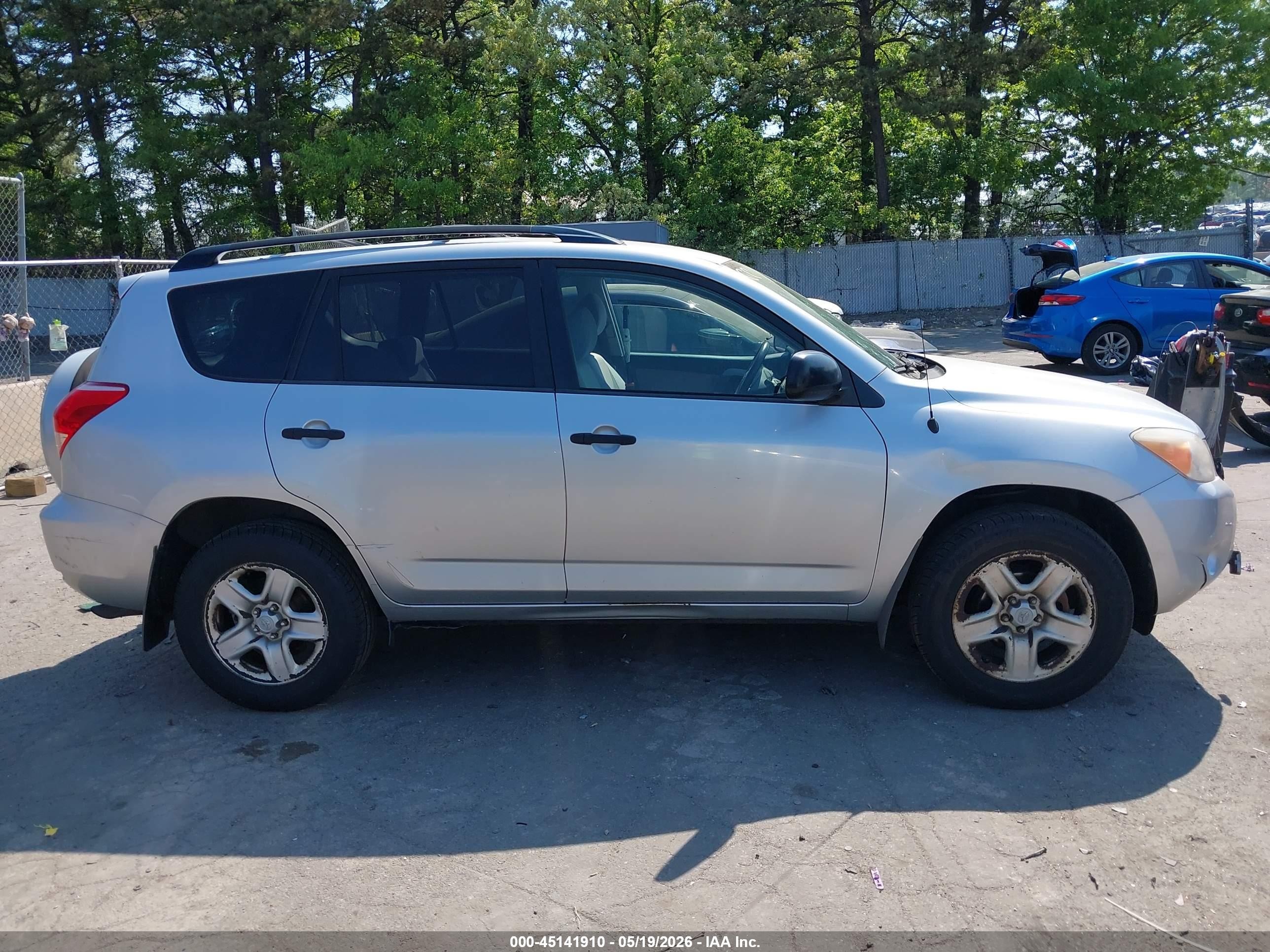 2008 Toyota Rav4 Silver vin: JTMBD33V386081025
