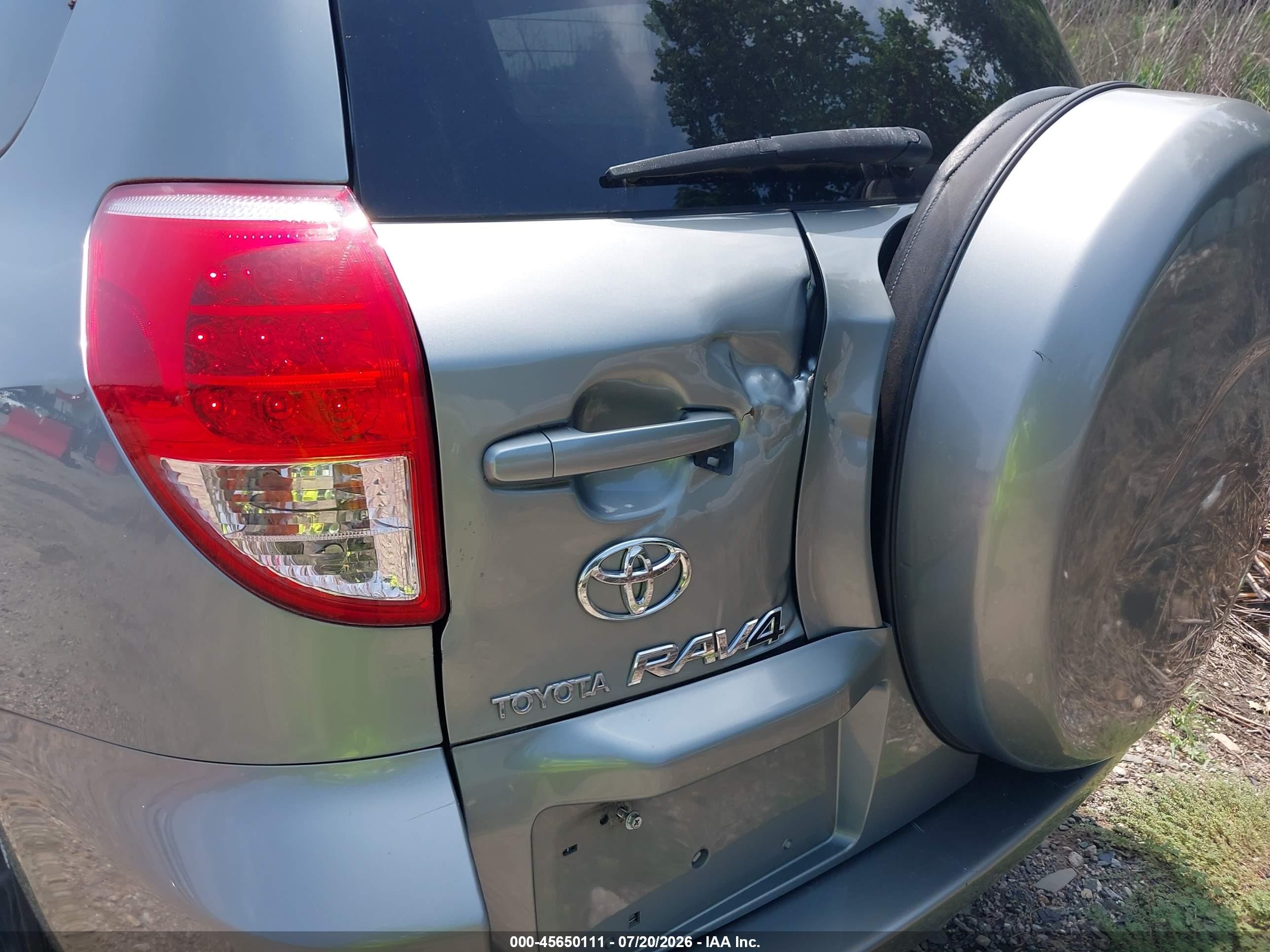 2006 Toyota Rav4   Gray vin: JTMBD33V465013707