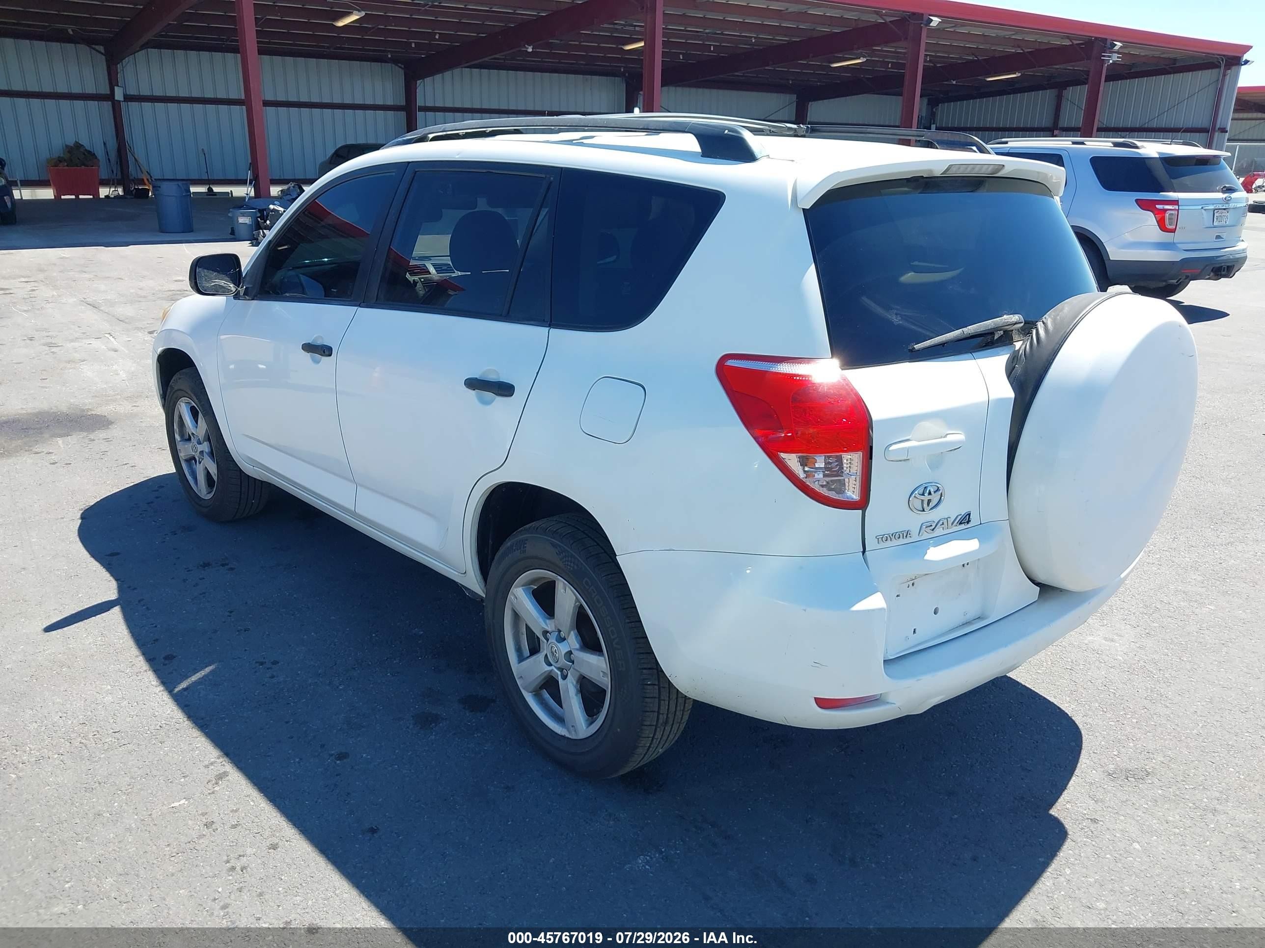 2006 Toyota Rav4   White vin: JTMBD33V465021127