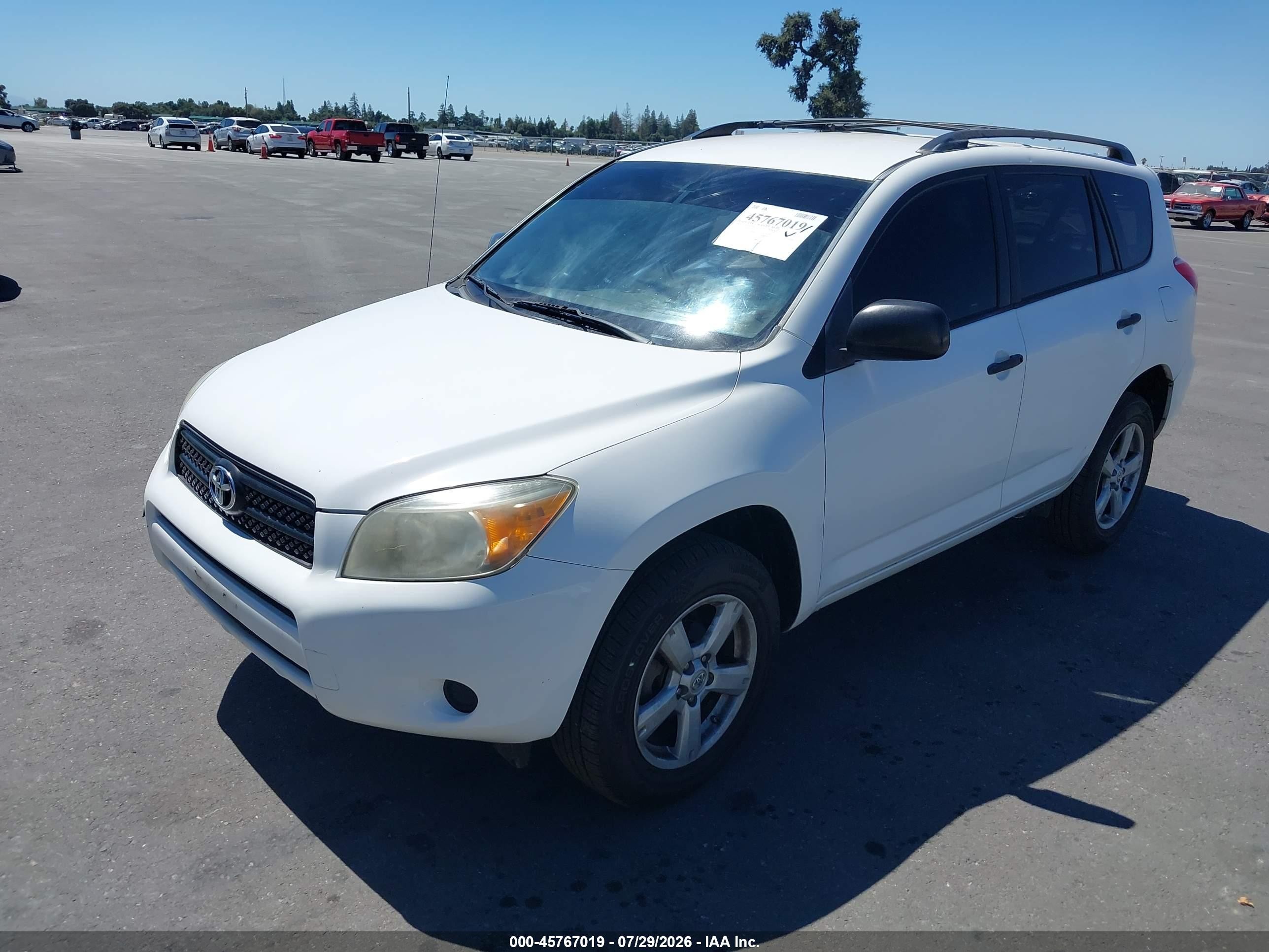 2006 Toyota Rav4   White vin: JTMBD33V465021127