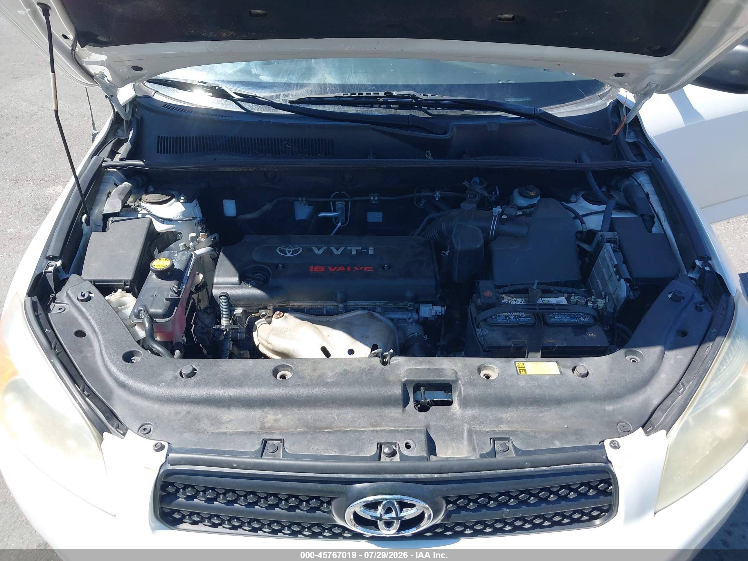 2006 Toyota Rav4   White vin: JTMBD33V465021127