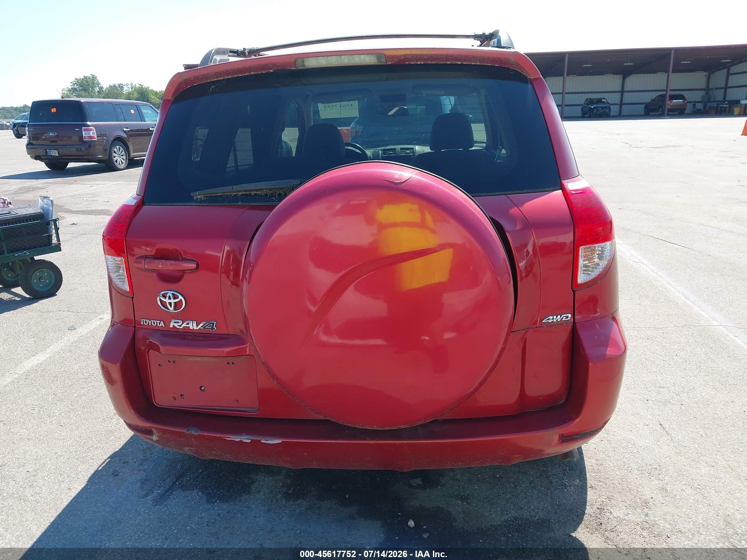 2006 Toyota Rav4   Red vin: JTMBD33V465026151